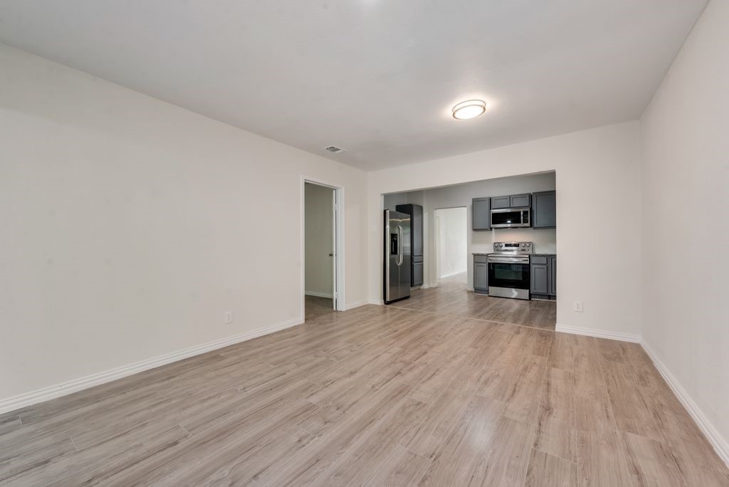2704 Rosen Avenue Fort Worth TX 76164