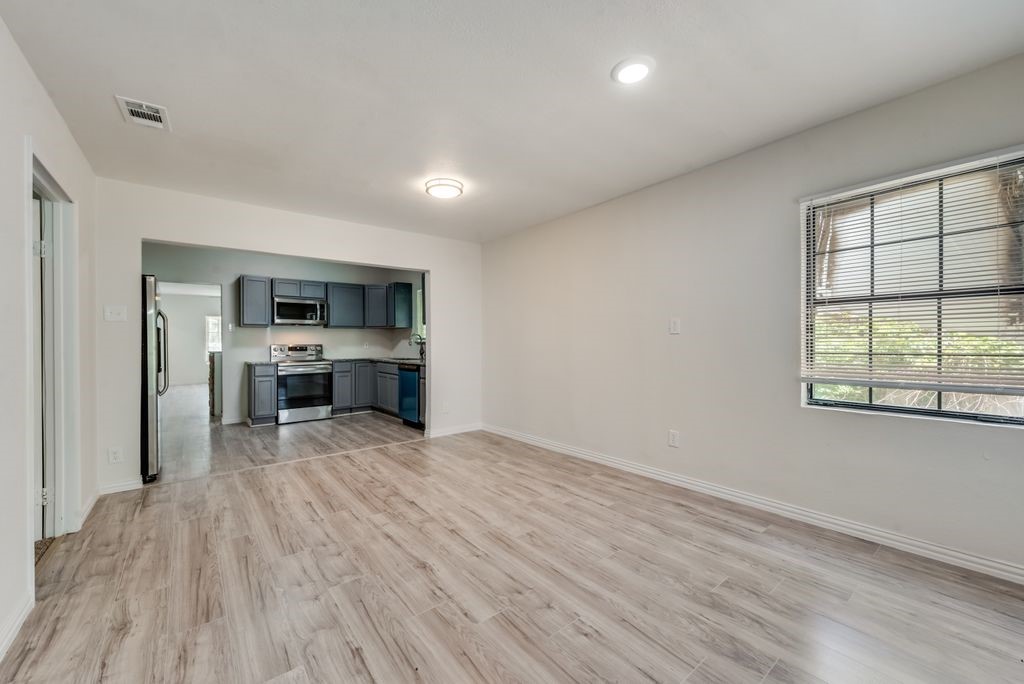 2704 Rosen Avenue Fort Worth TX 76164
