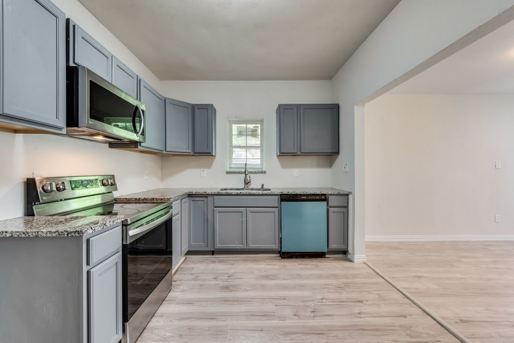 2704 Rosen Avenue Fort Worth TX 76164