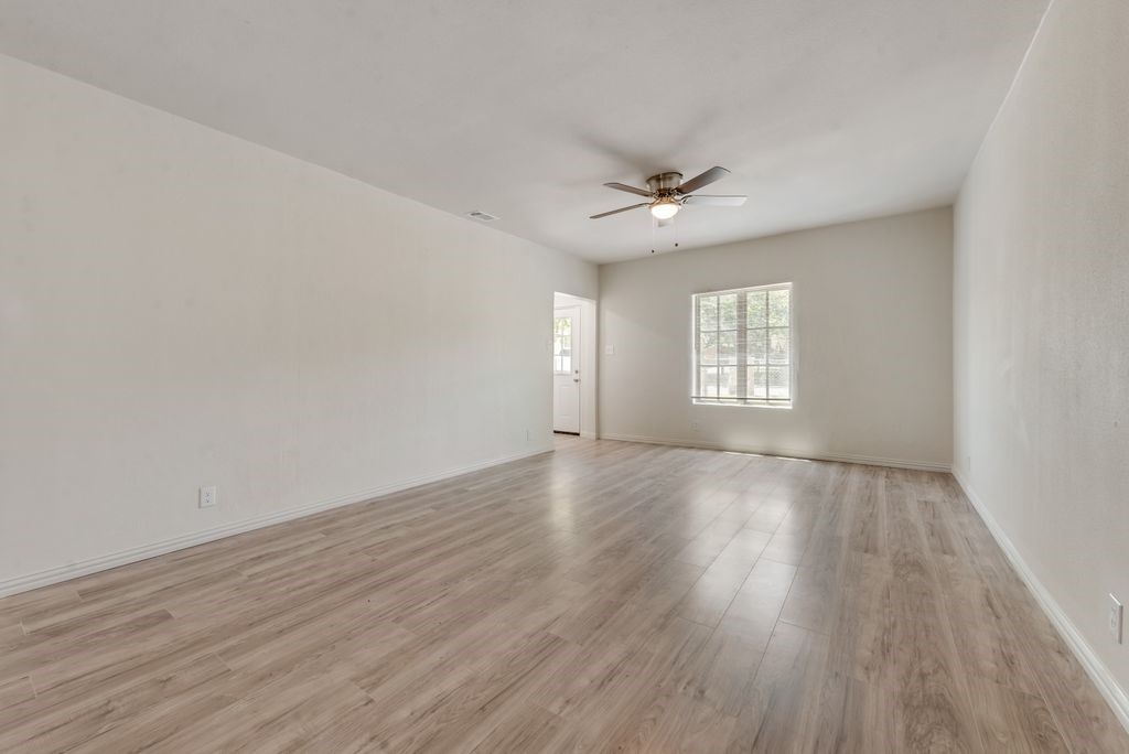 2704 Rosen Avenue Fort Worth TX 76164