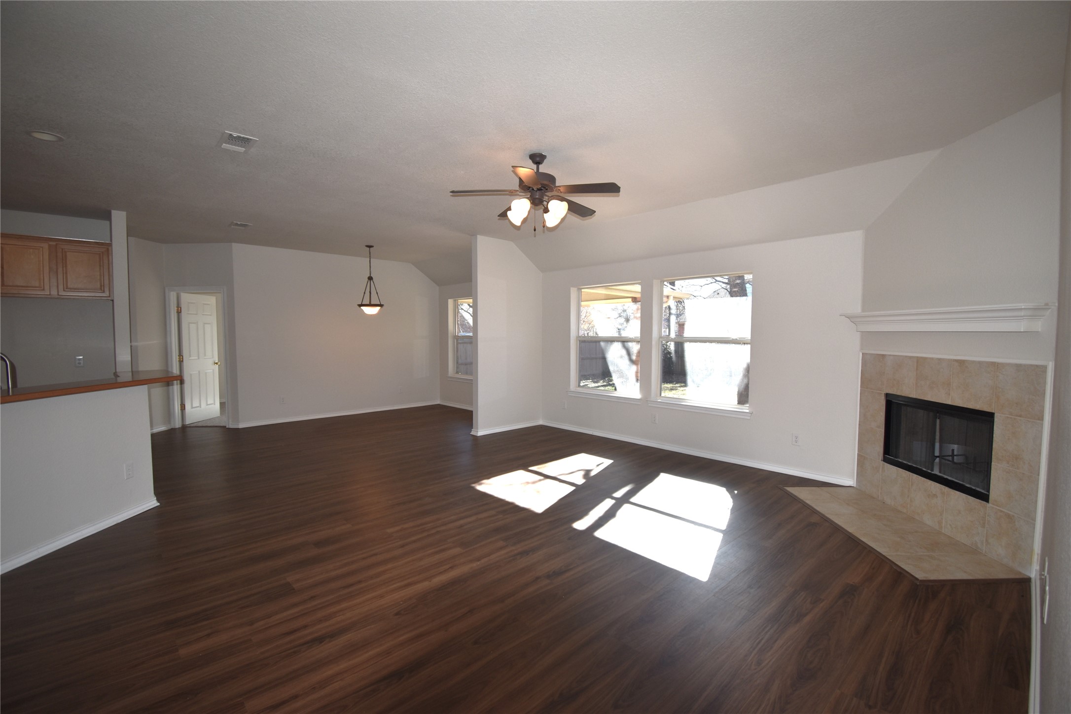 808 Royal Oak Lane Burleson TX 76028