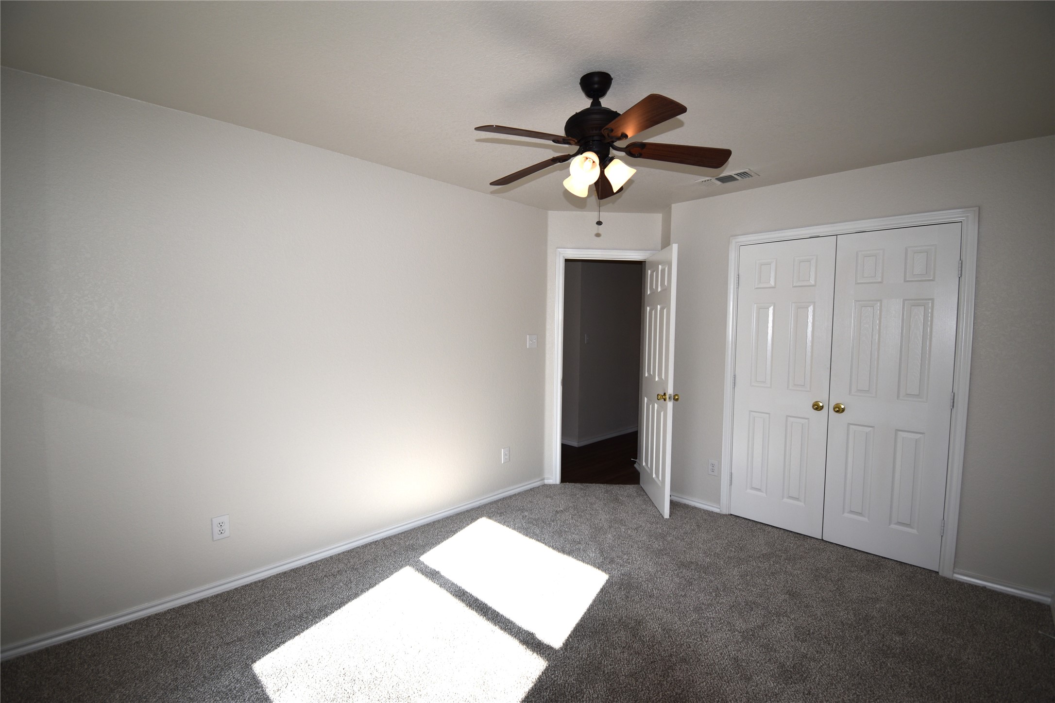 808 Royal Oak Lane Burleson TX 76028