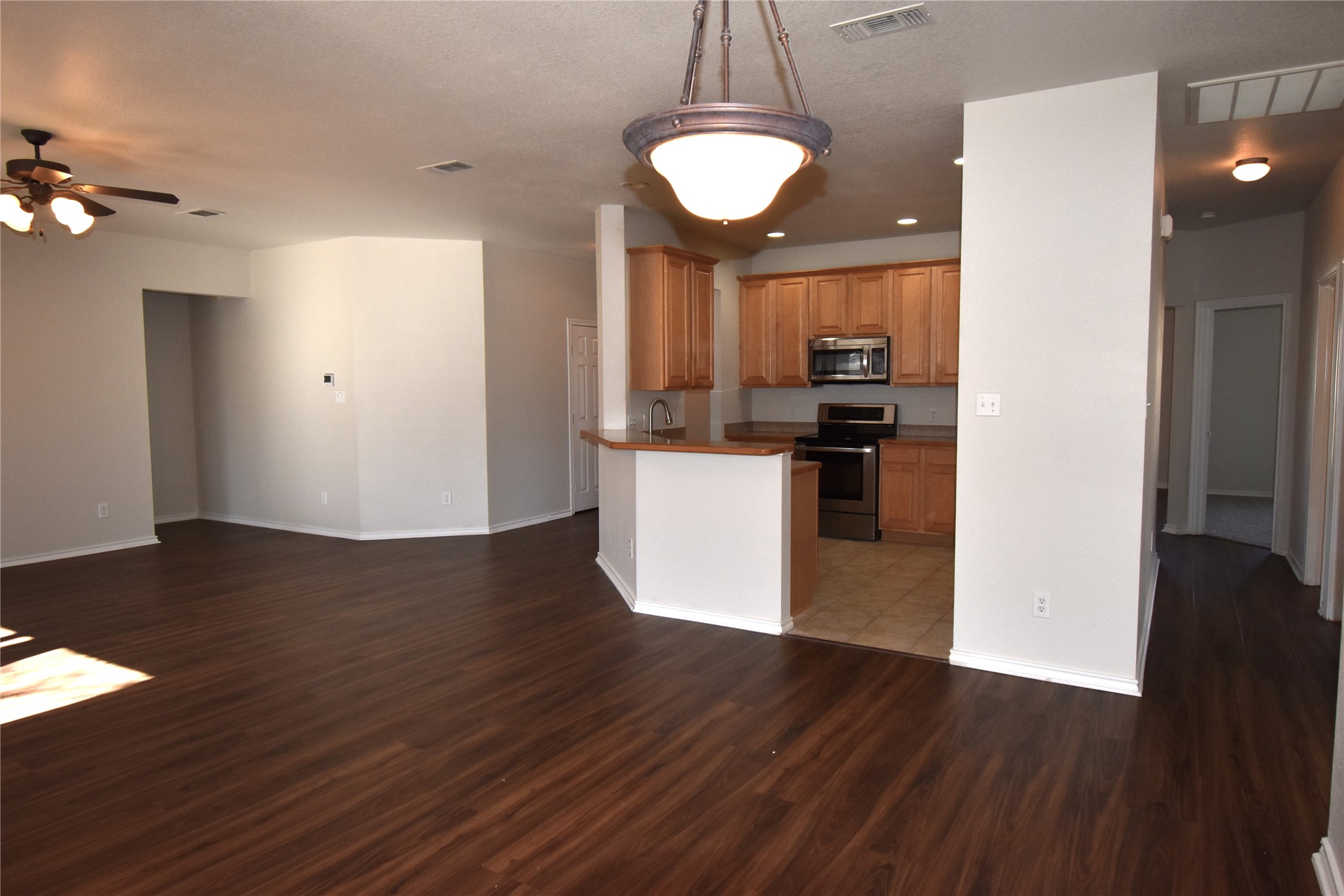 808 Royal Oak Lane Burleson TX 76028