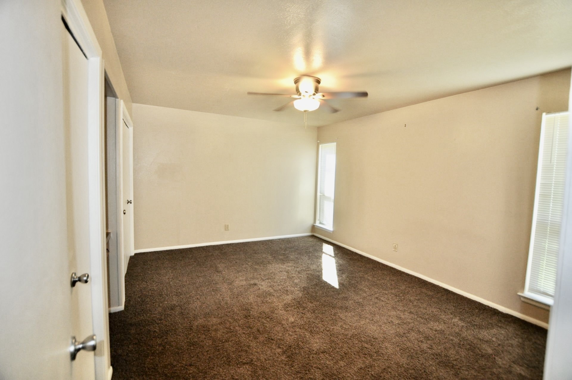 202 E Oak Street Weatherford TX 76086