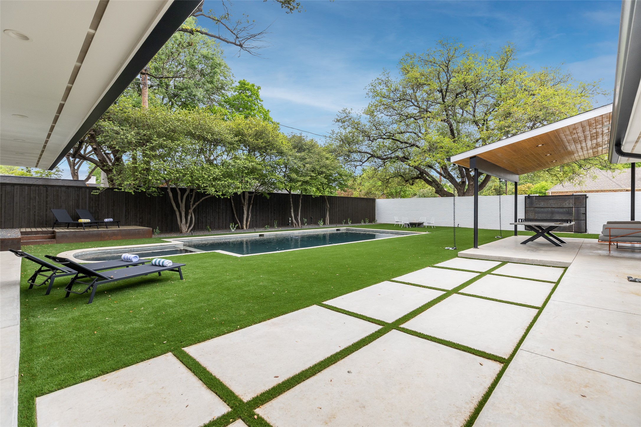5239 Edmondson Avenue Dallas TX 75209