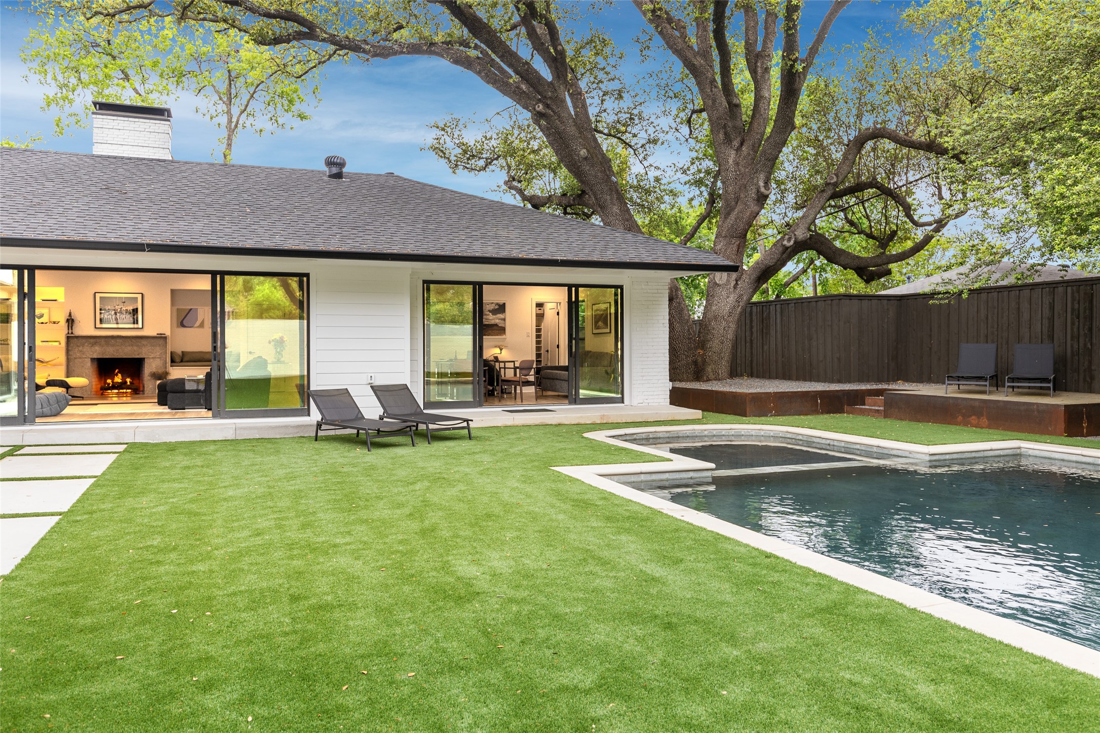 5239 Edmondson Avenue Dallas TX 75209