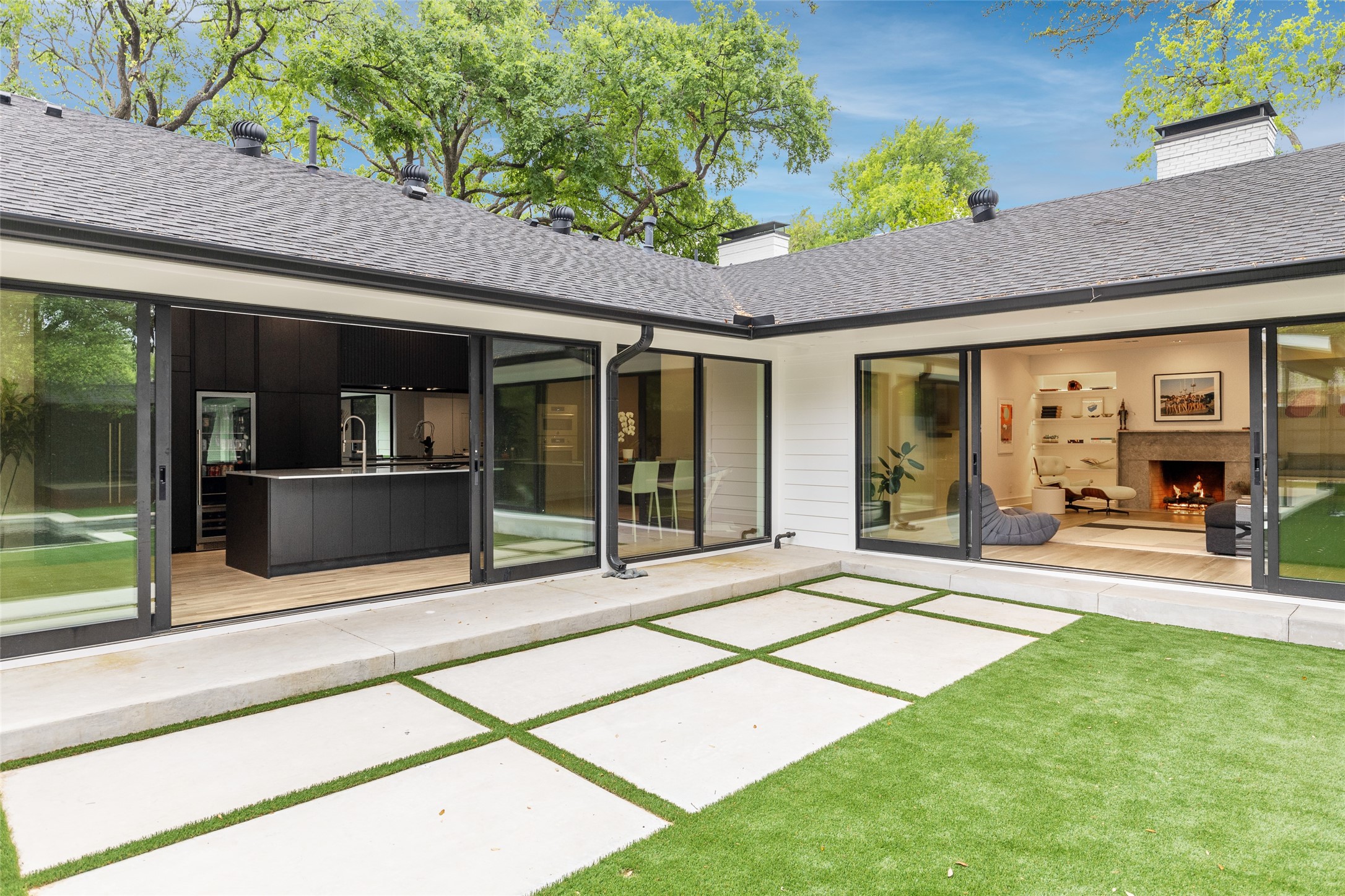 5239 Edmondson Avenue Dallas TX 75209