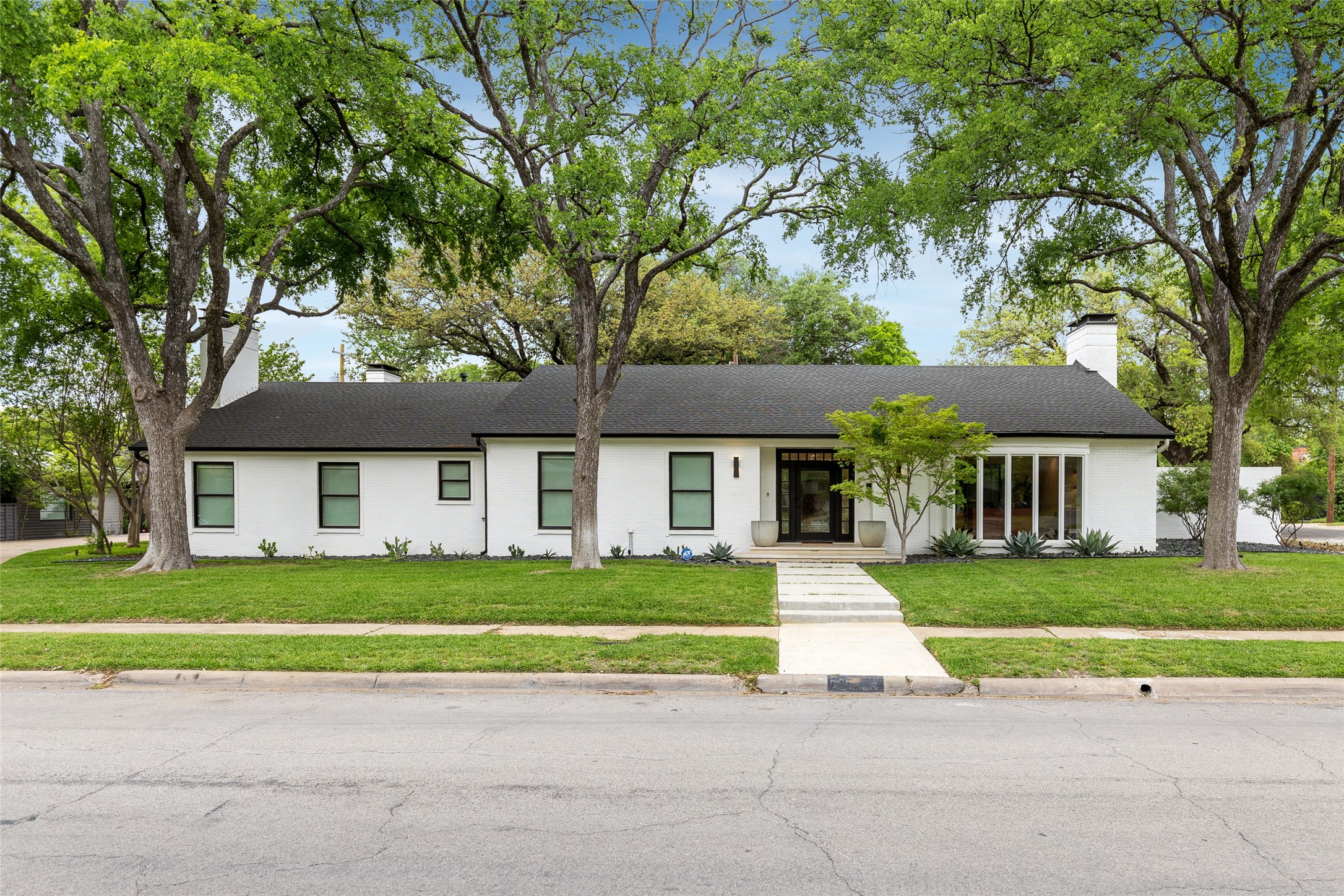 5239 Edmondson Avenue Dallas TX 75209