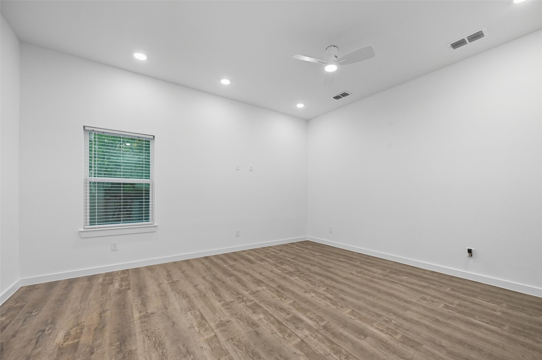 1315 Oneal Street Commerce TX 75428
