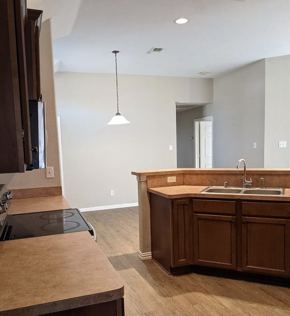 904 Canal Street Mckinney TX 75069