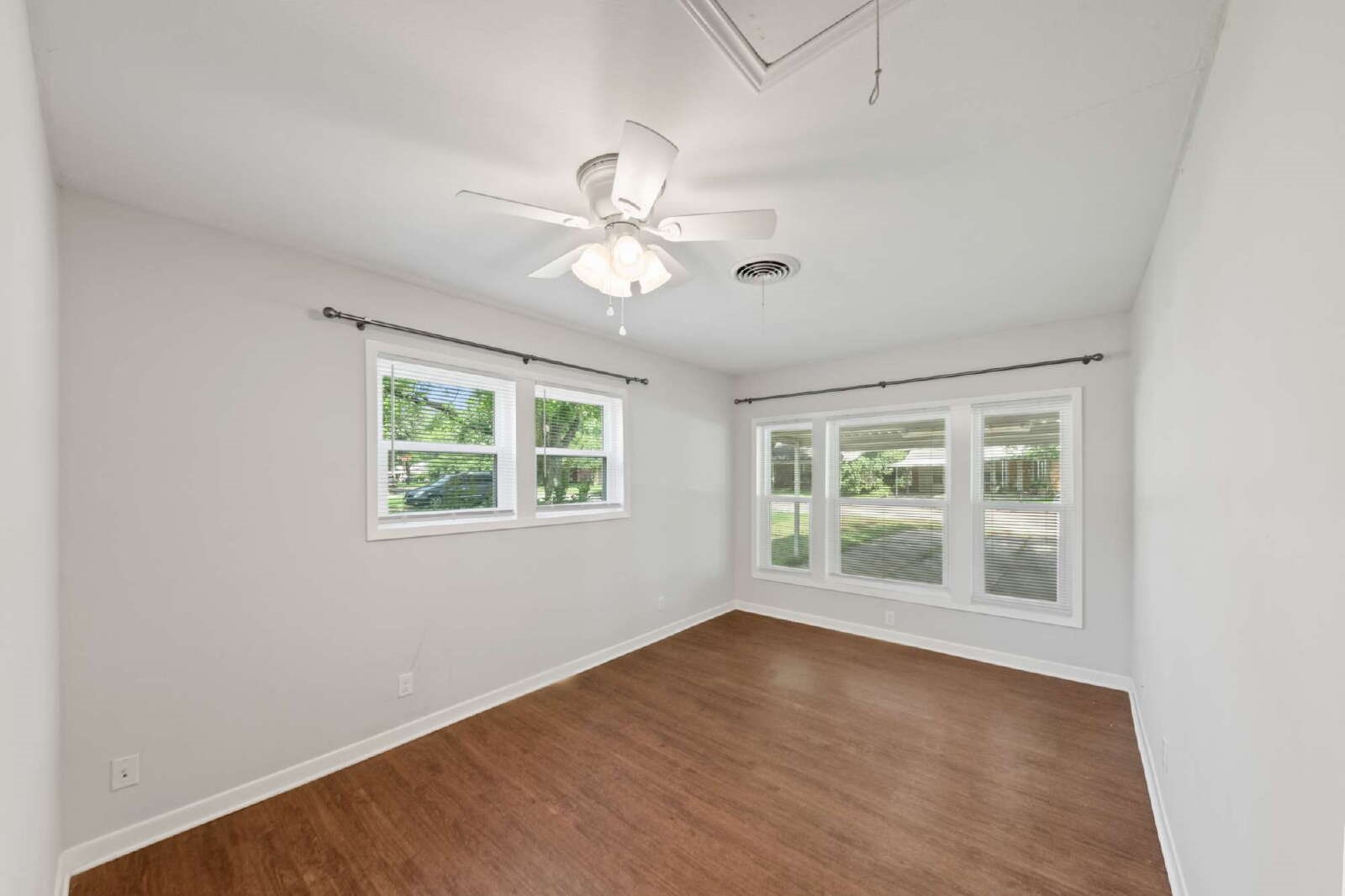 5601 N Schilder Drive River Oaks TX 76114