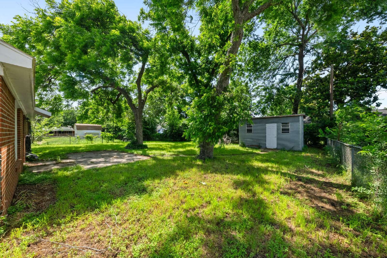 5601 N Schilder Drive River Oaks TX 76114