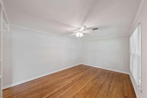 5601 N Schilder Drive River Oaks TX 76114