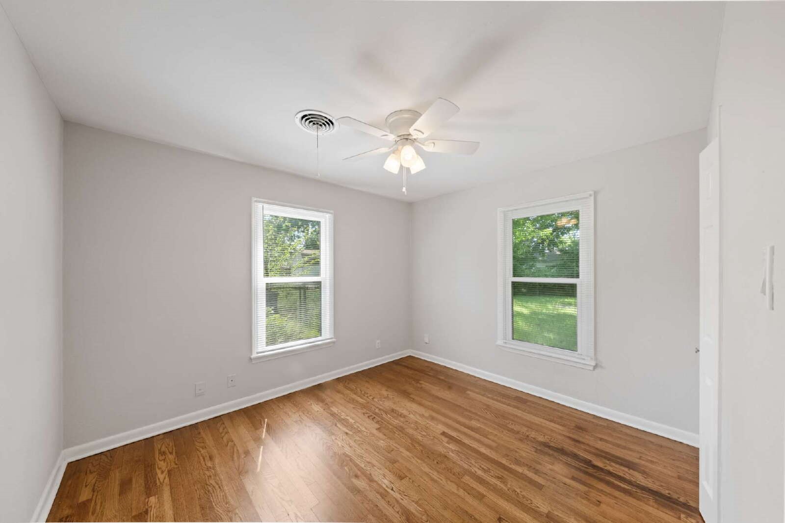 5601 N Schilder Drive River Oaks TX 76114