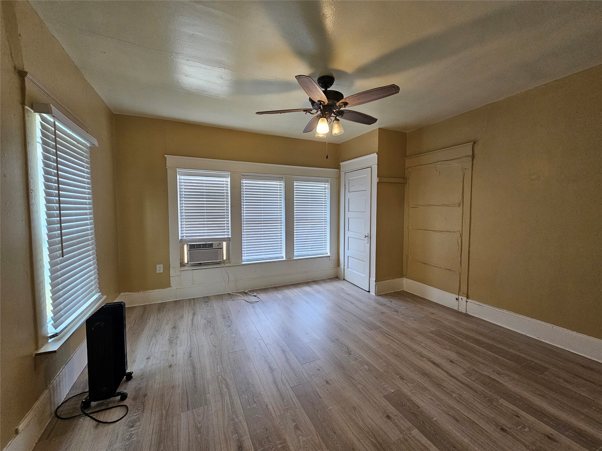1006 Grandview Avenue Dallas TX 75223