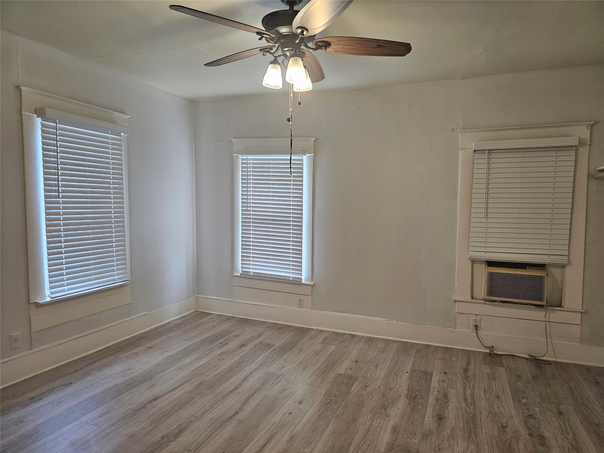 1006 Grandview Avenue Dallas TX 75223