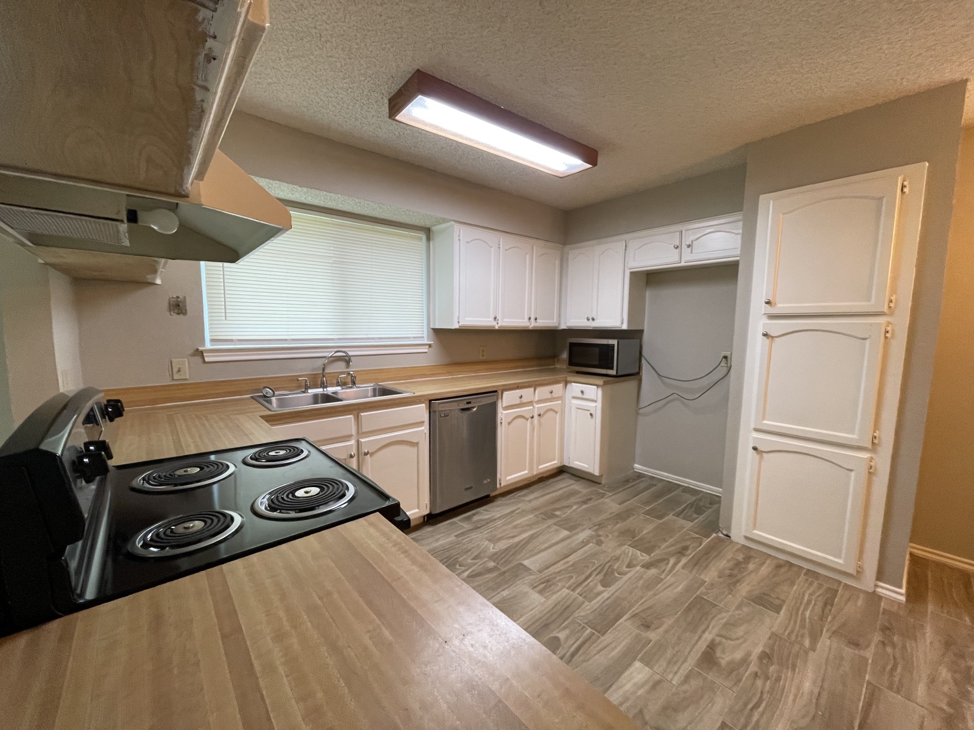 3718 French Wood Drive Arlington TX 76016