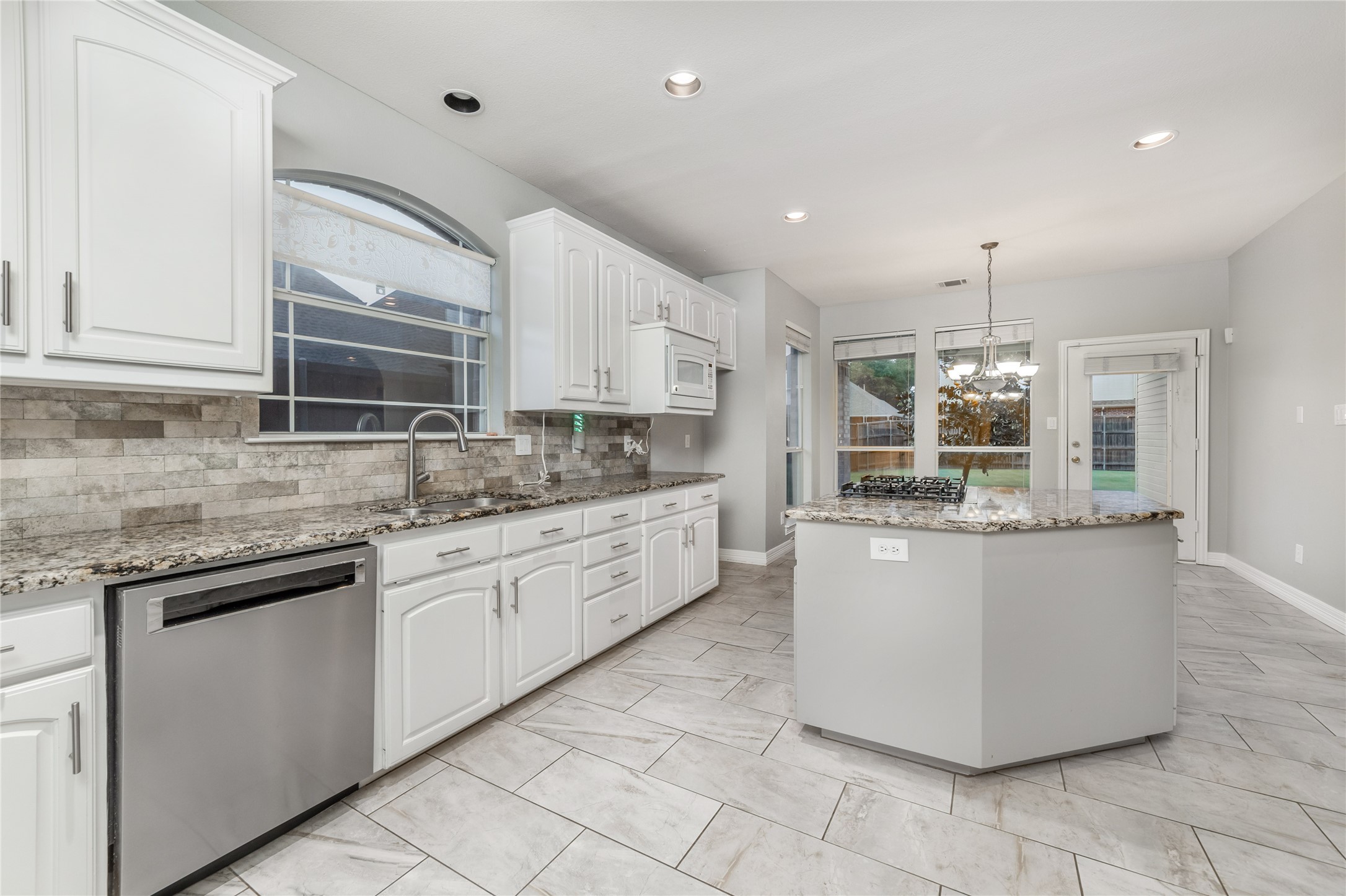 5801 Yeary Road Plano TX 75093