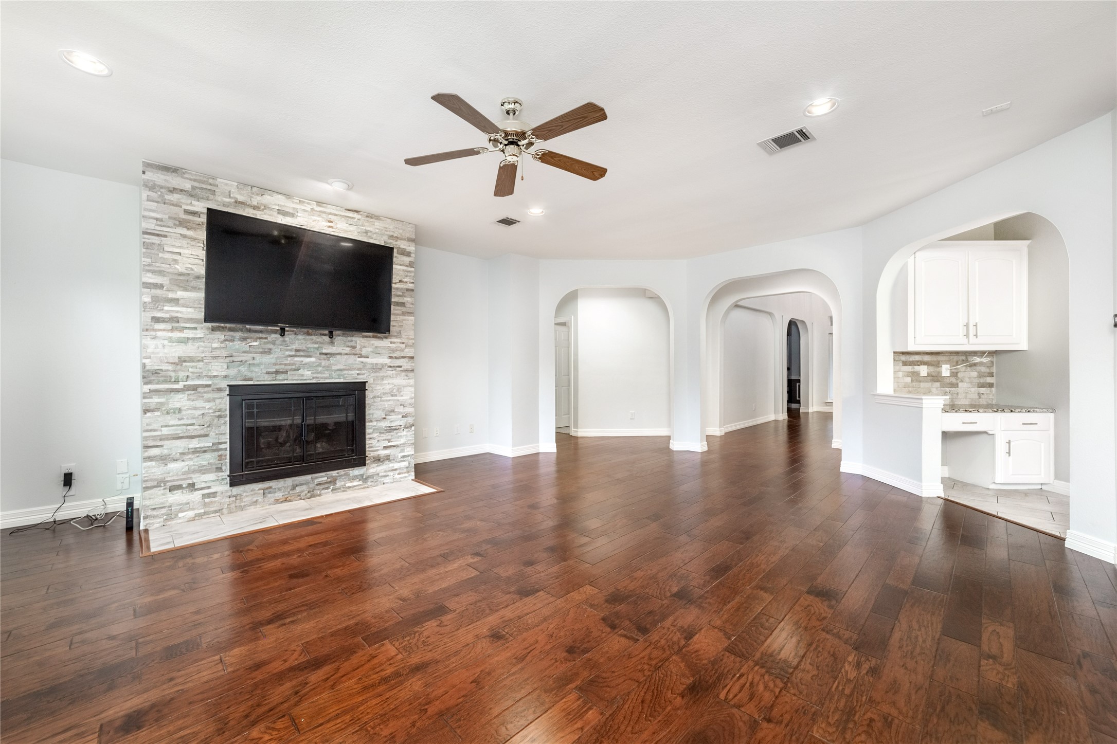 5801 Yeary Road Plano TX 75093