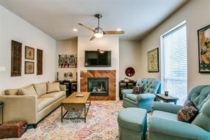 3915 Congress Avenue Dallas TX 75219