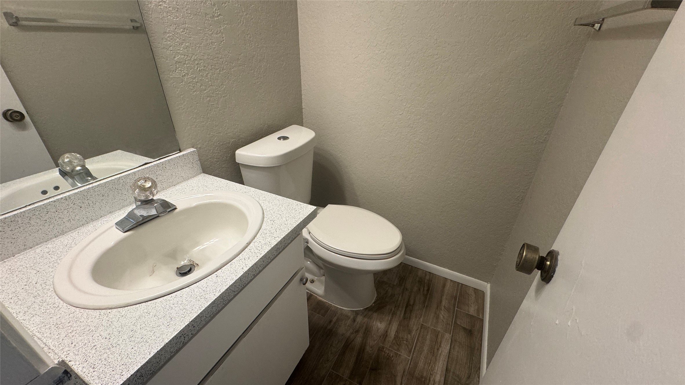 3813 Coates Circle Benbrook TX 76116