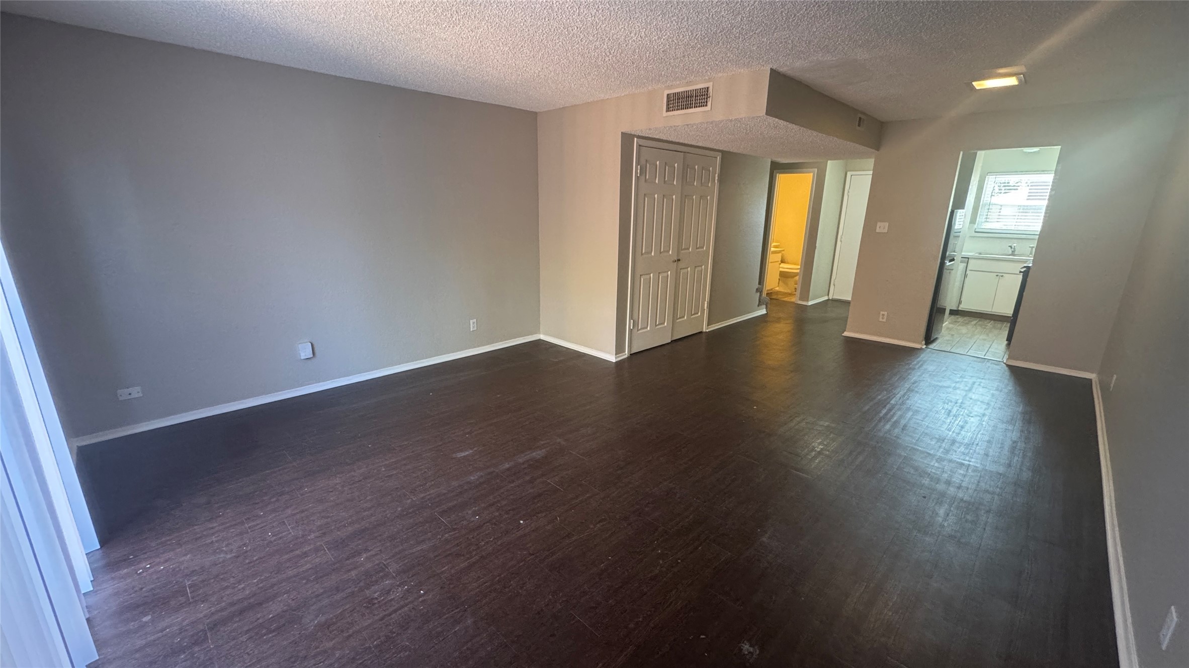 3813 Coates Circle Benbrook TX 76116