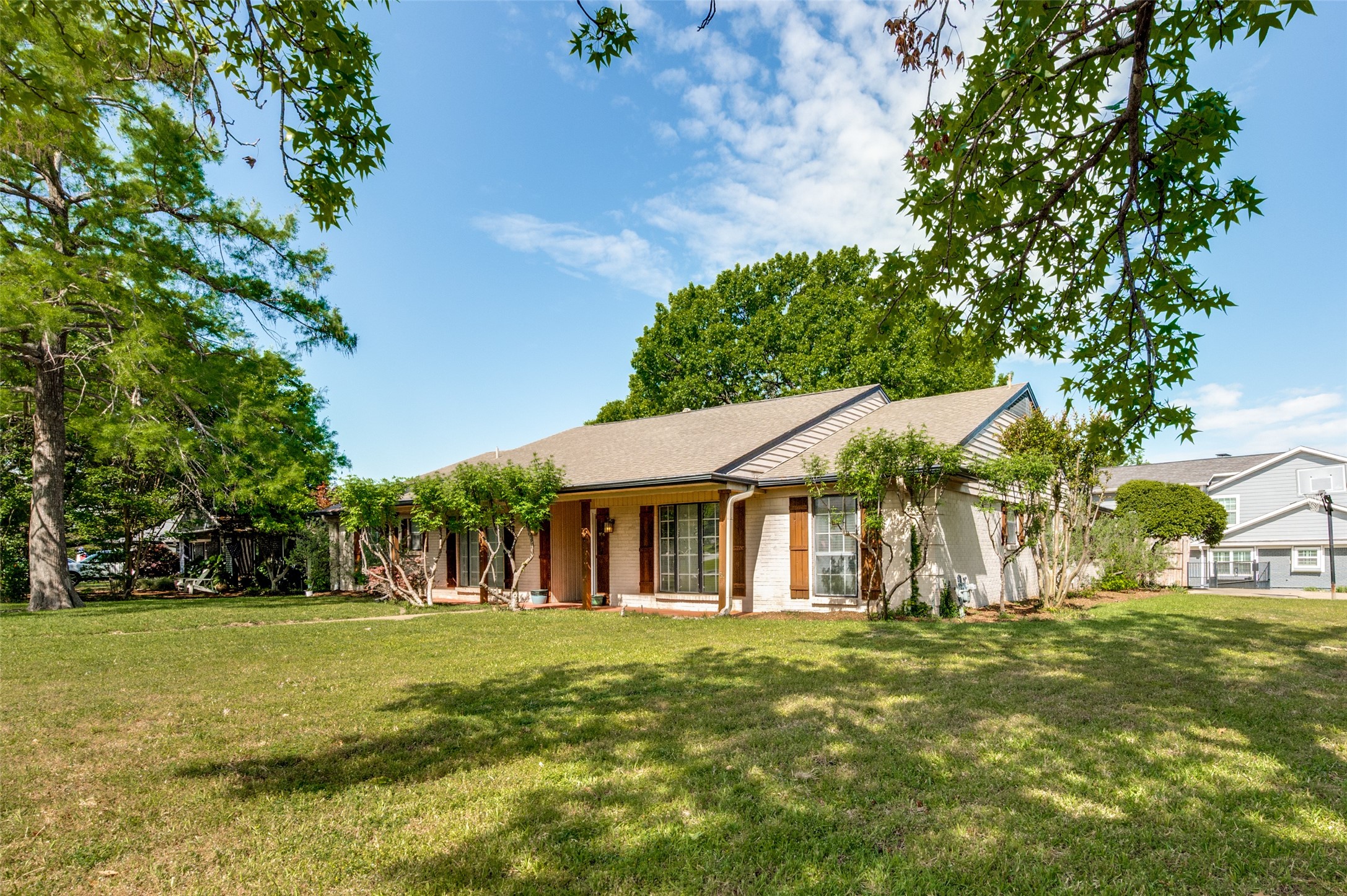 3227 Rolling Knoll Drive Farmers Branch TX 75234
