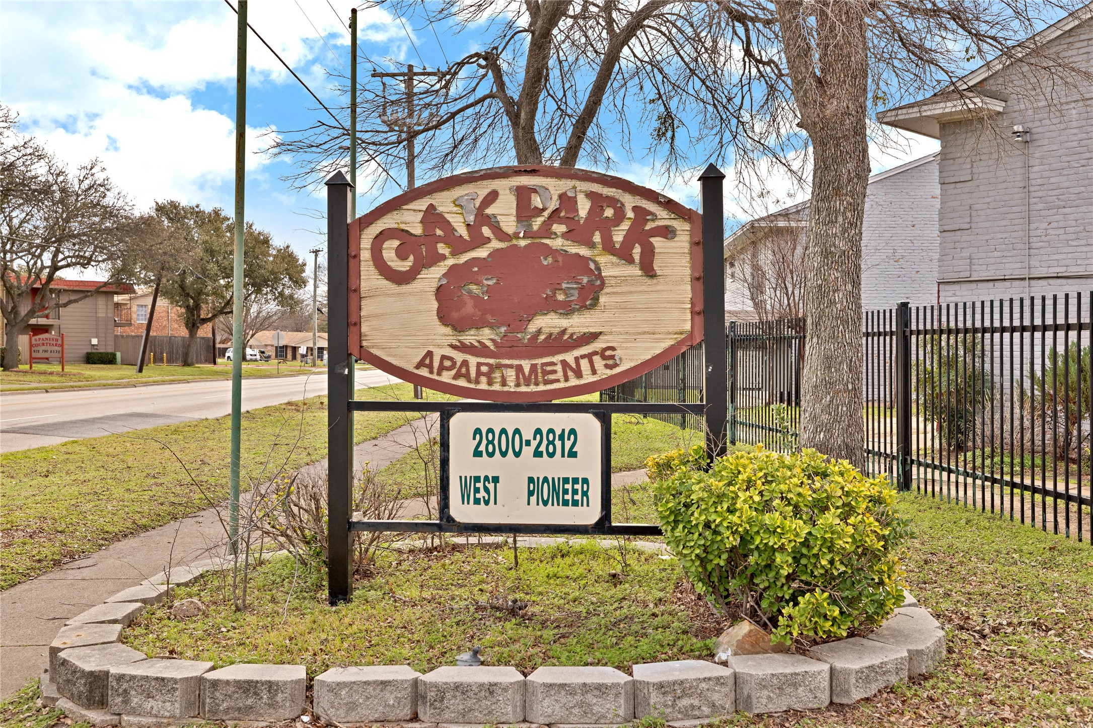 2800 W Pioneer Drive Irving TX 75061
