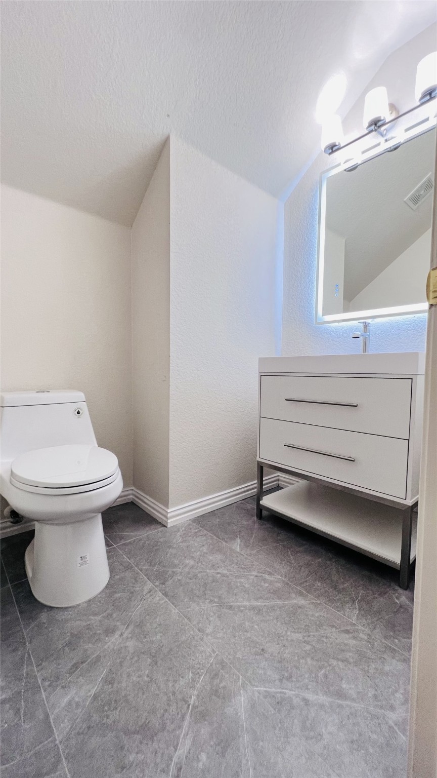 818 Green Pond Drive Garland TX 75040