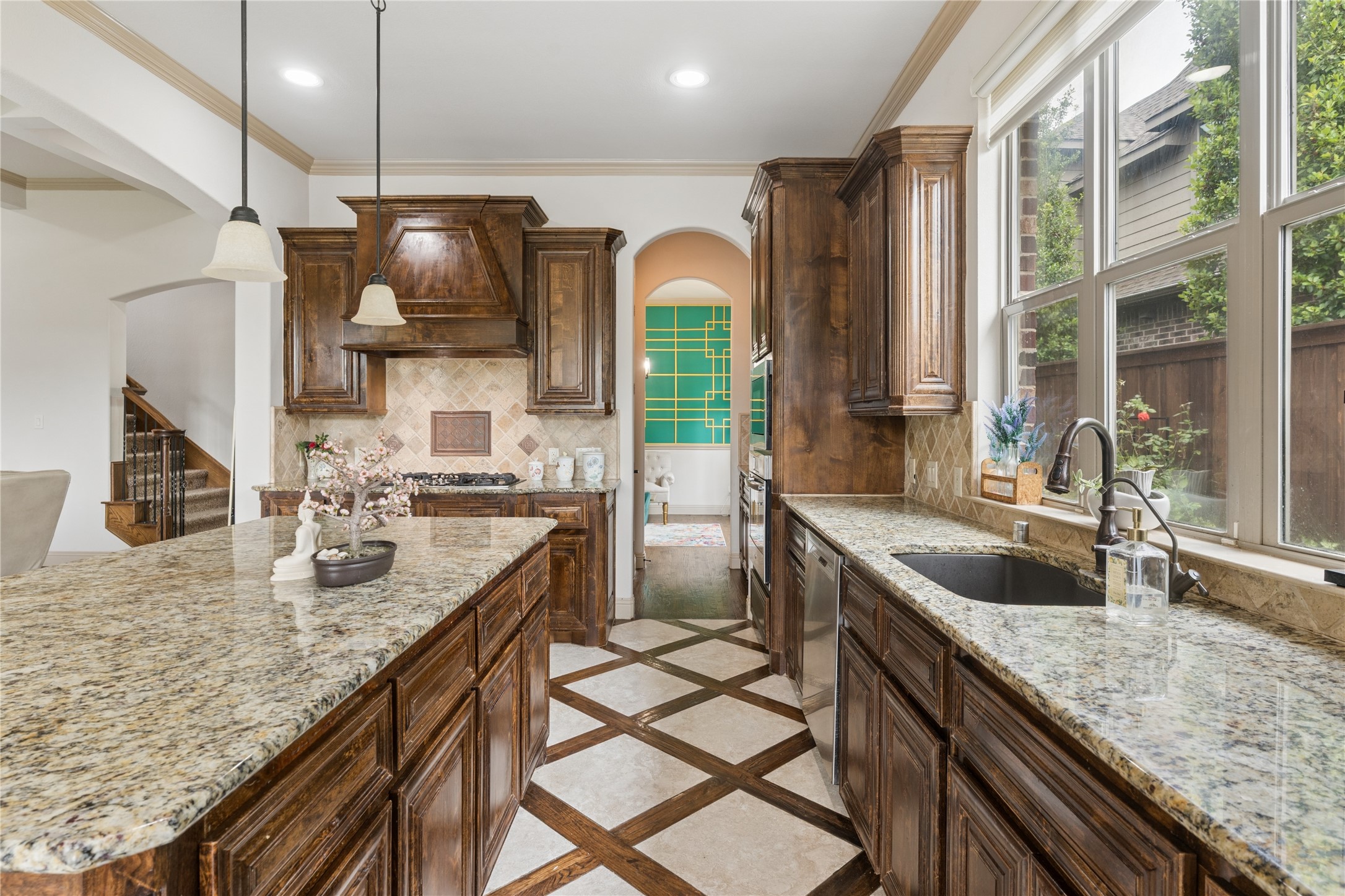 8212 Oakwood Plano TX 75024