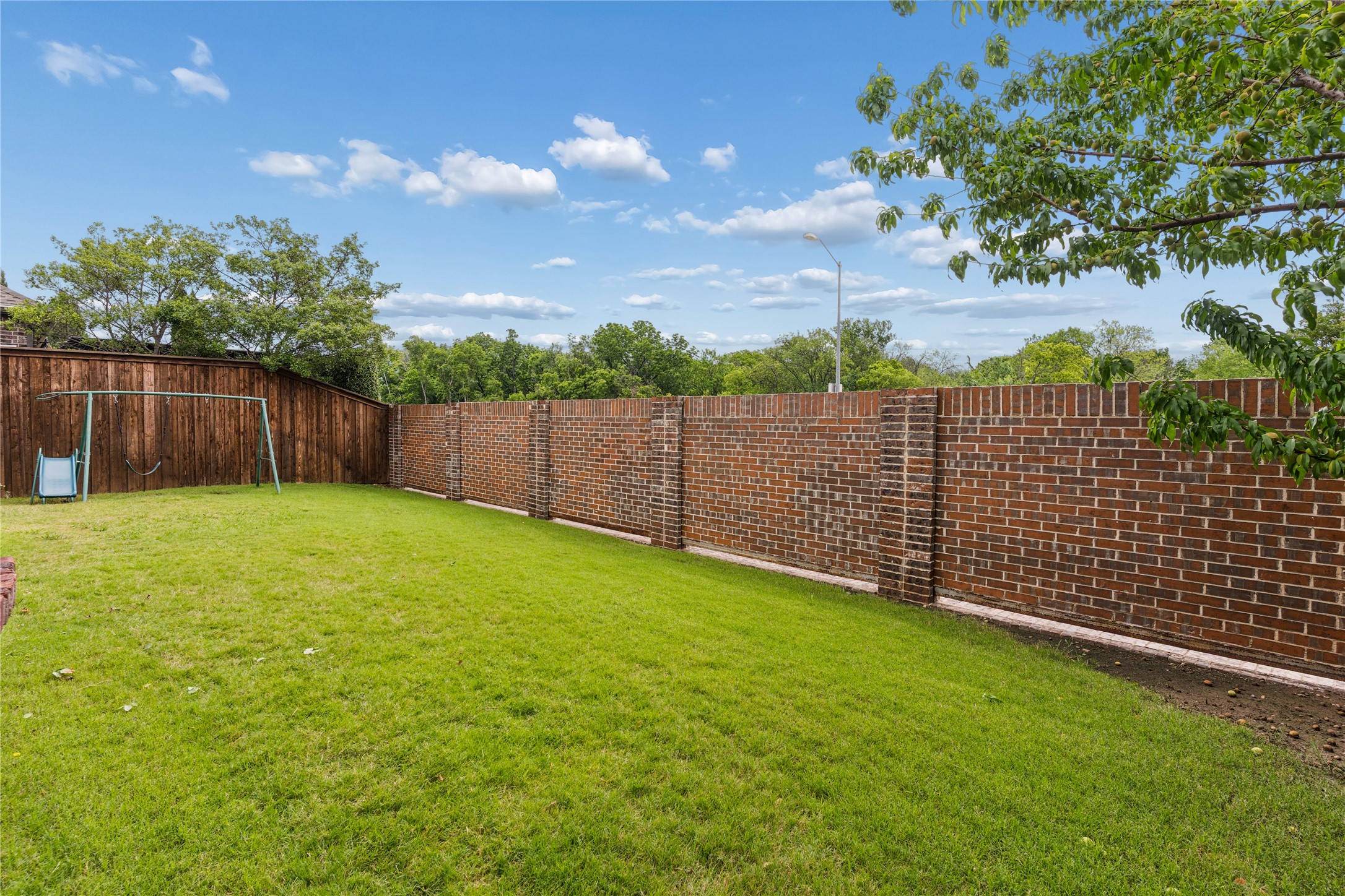 8212 Oakwood Plano TX 75024