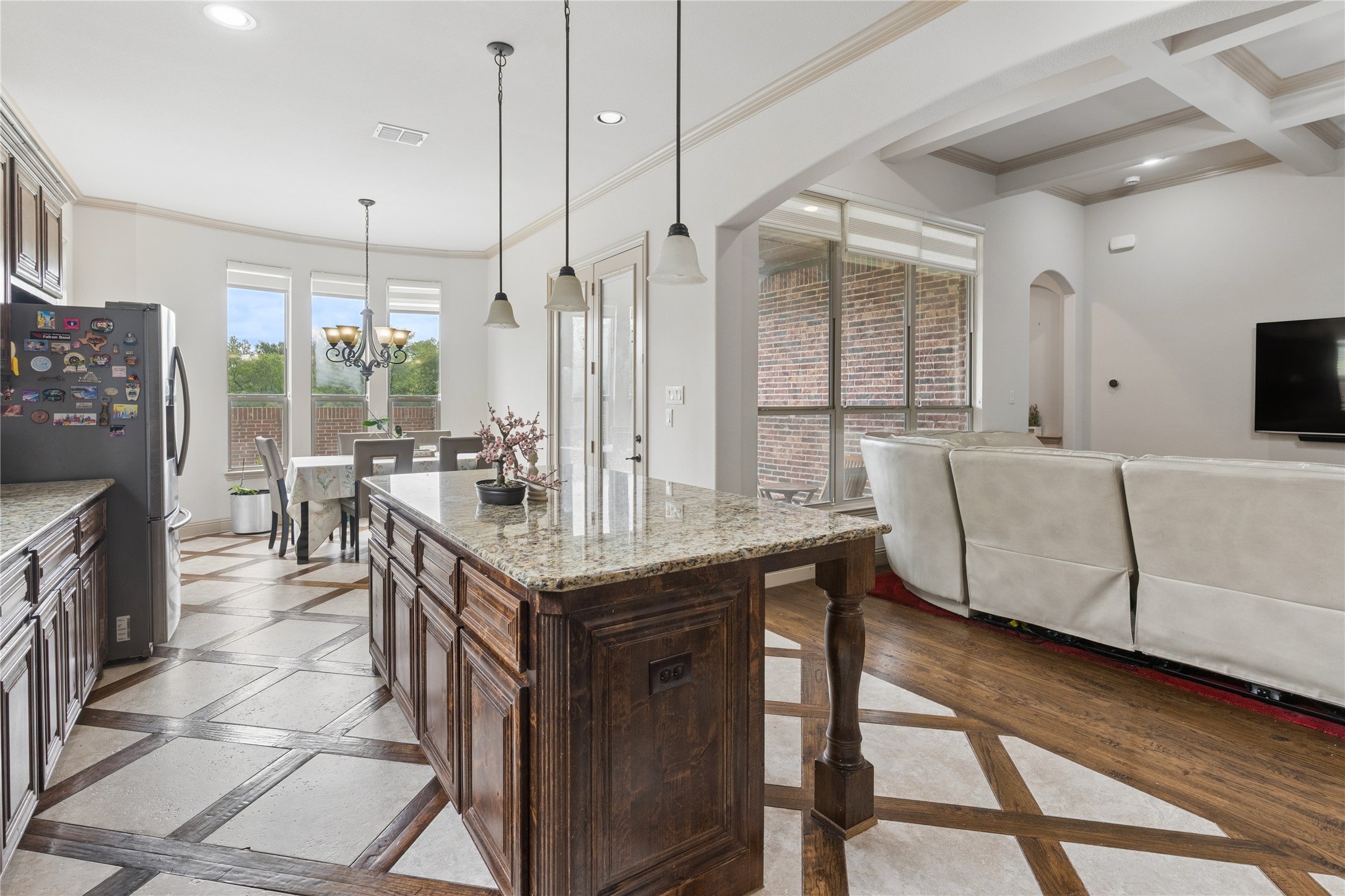 8212 Oakwood Plano TX 75024