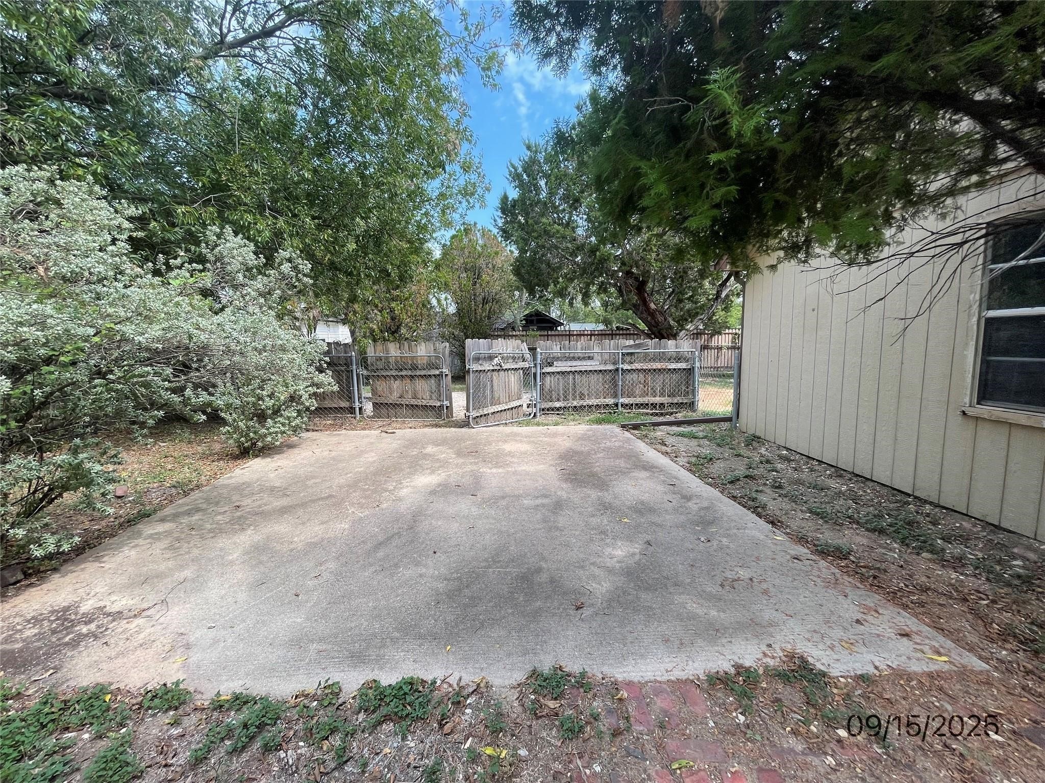 2620 Roberts Cut Off Sansom Park TX 76114