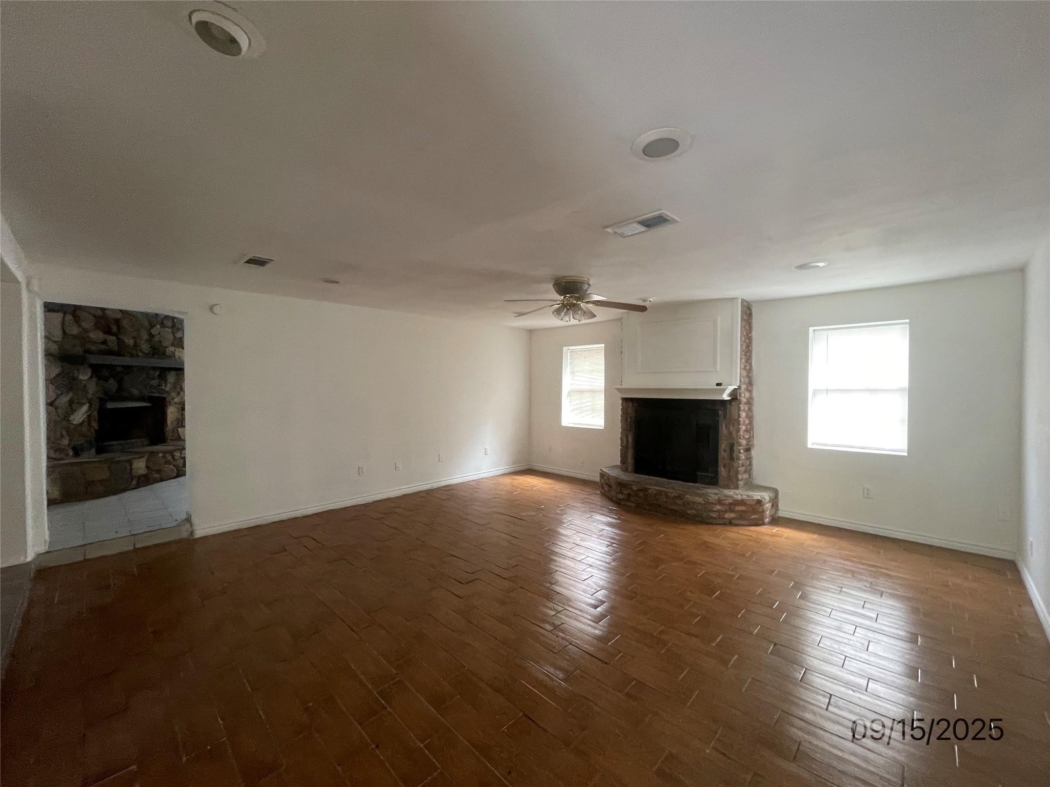 2620 Roberts Cut Off Sansom Park TX 76114