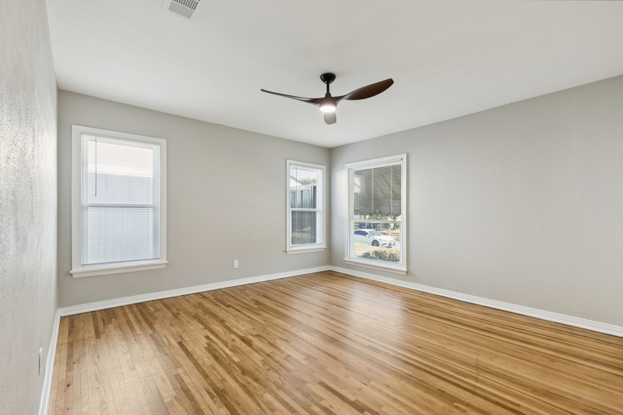 3223 Cherrywood Avenue Dallas TX 75235
