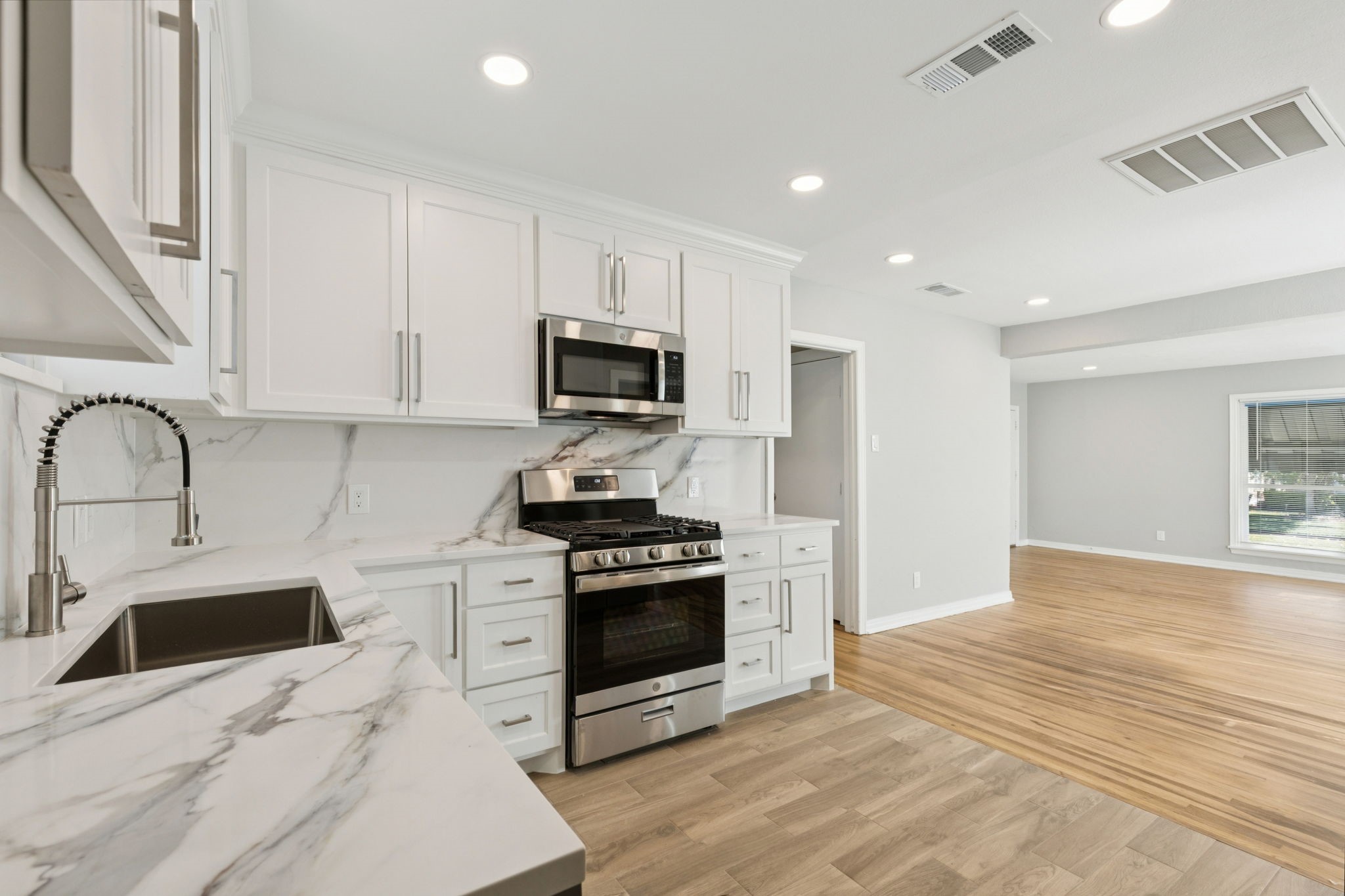 3223 Cherrywood Avenue Dallas TX 75235