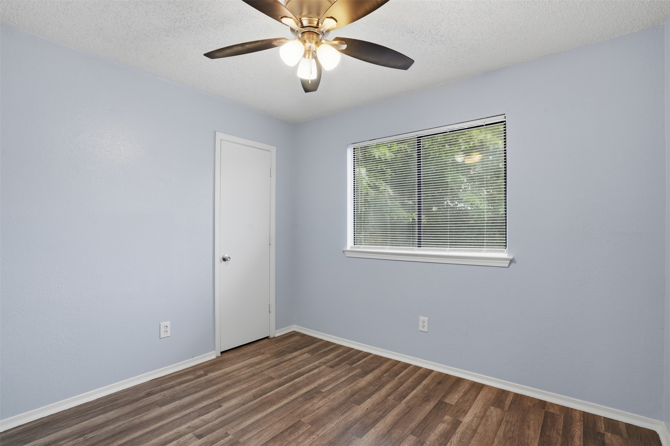 2540 Winter Oak Street Dallas TX 75227