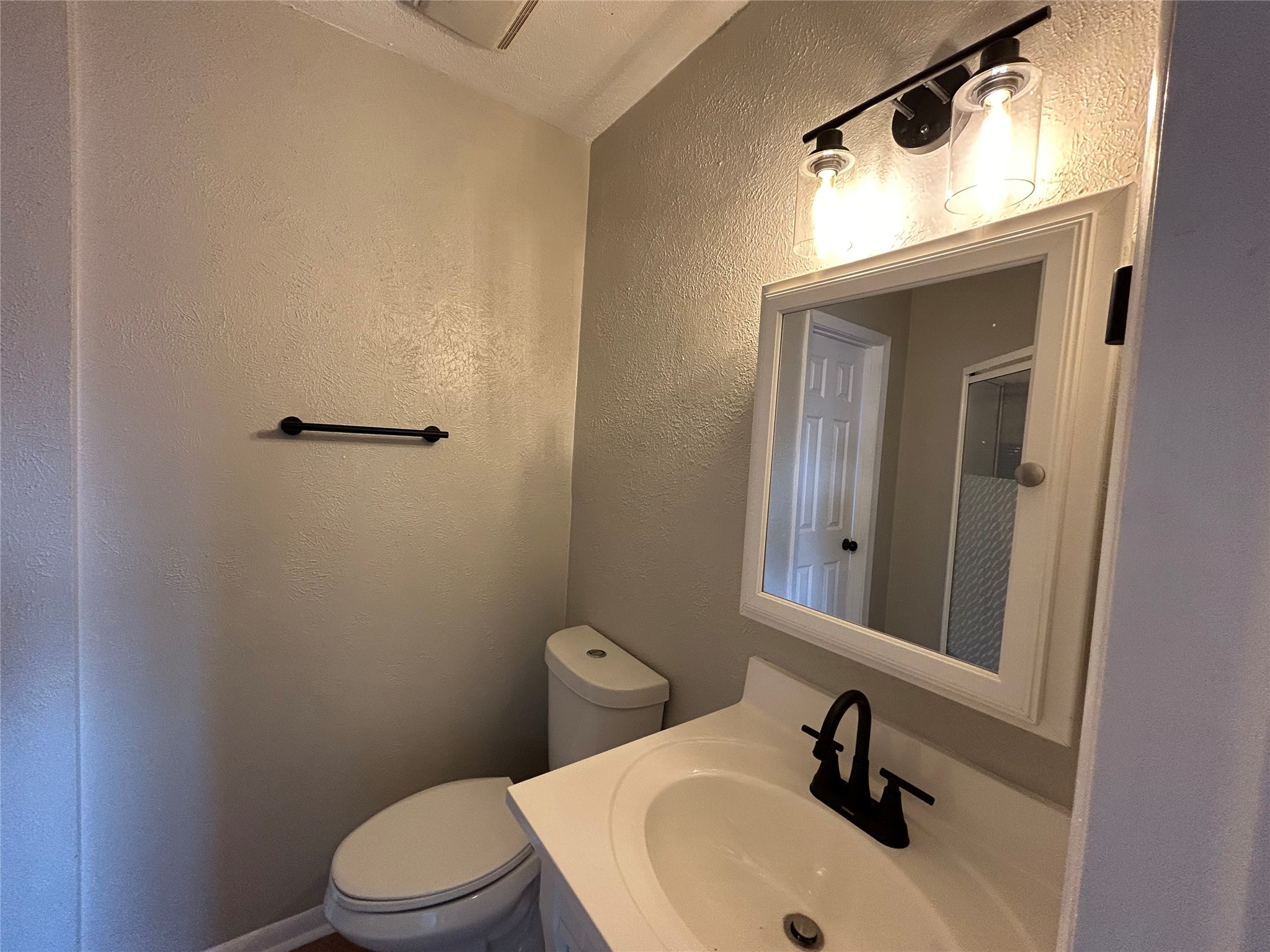 5929 Gayle Drive Watauga TX 76148