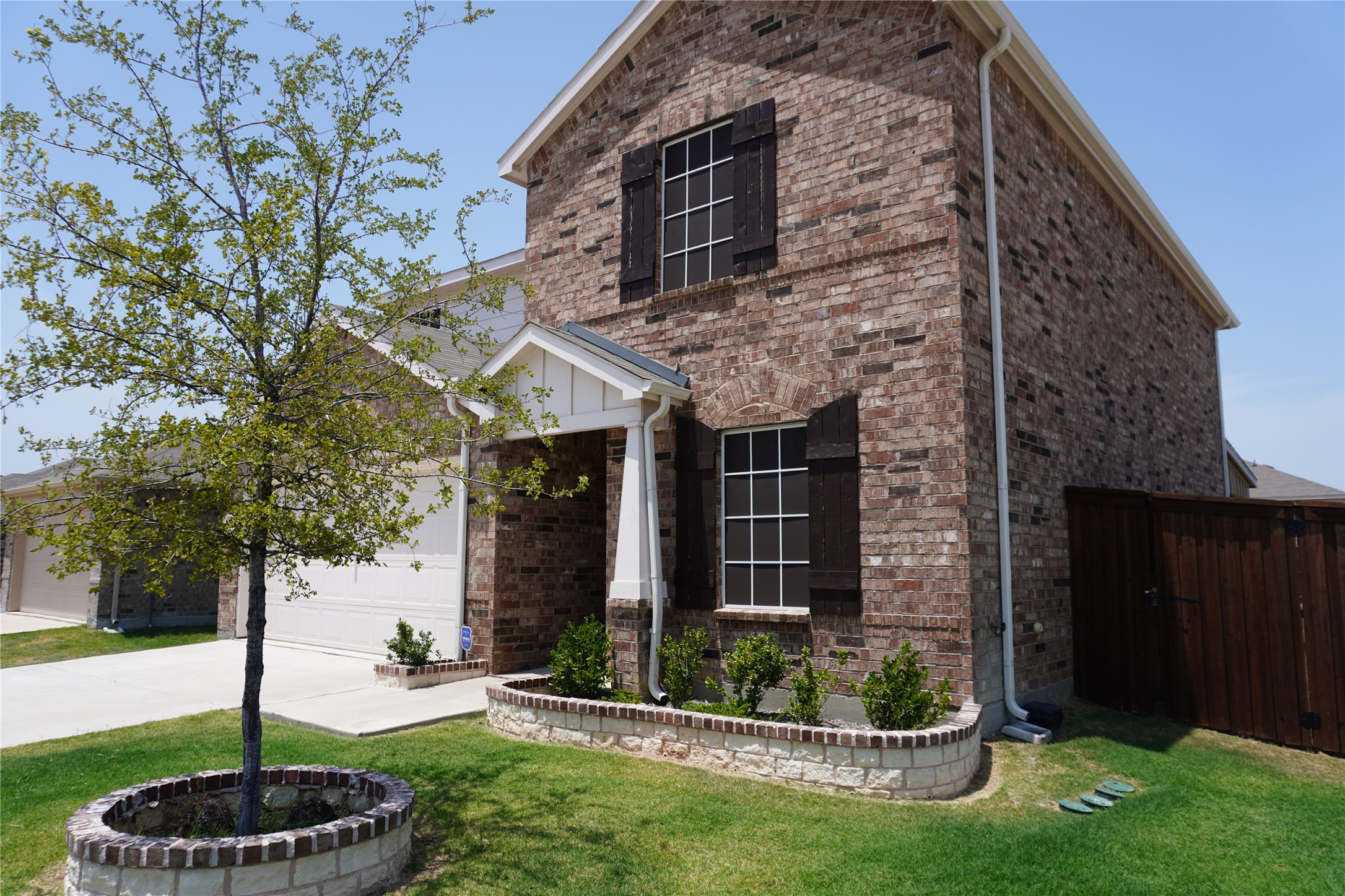 1245 Waggoner Drive Aubrey TX 76227