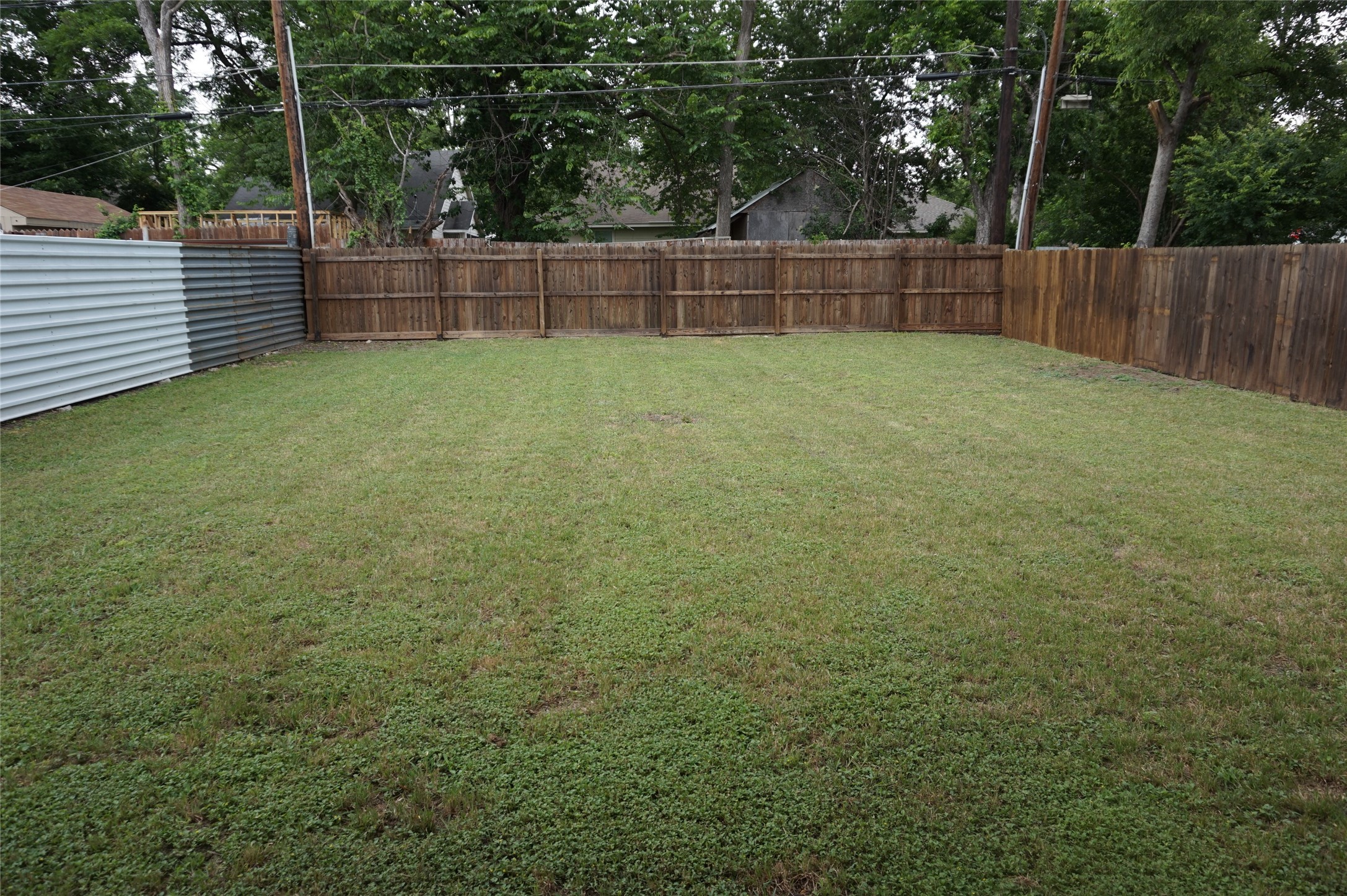 2611 Fernwood Avenue Dallas TX 75216