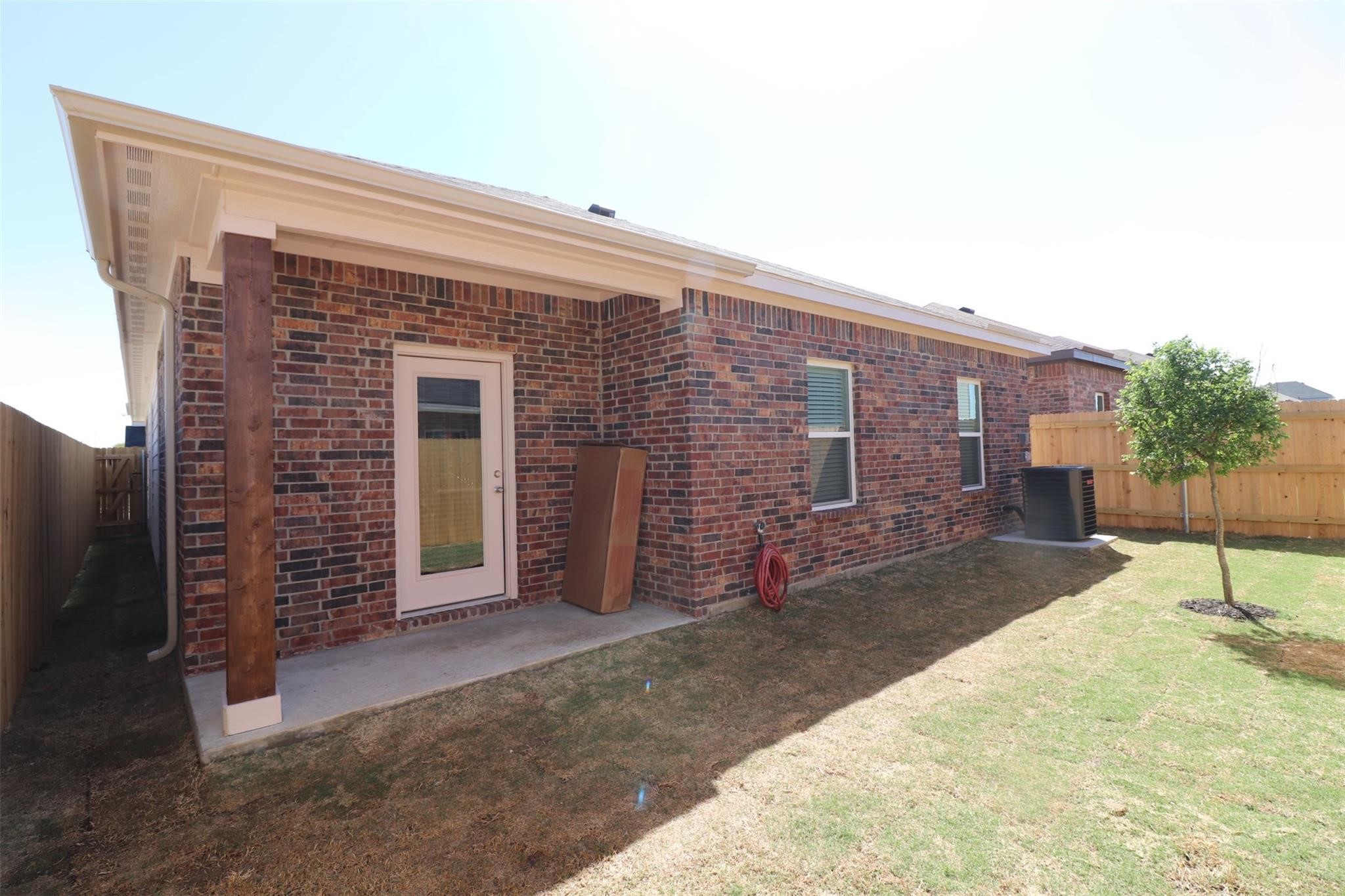 232 Michelle Drive Grand Prairie TX 75051