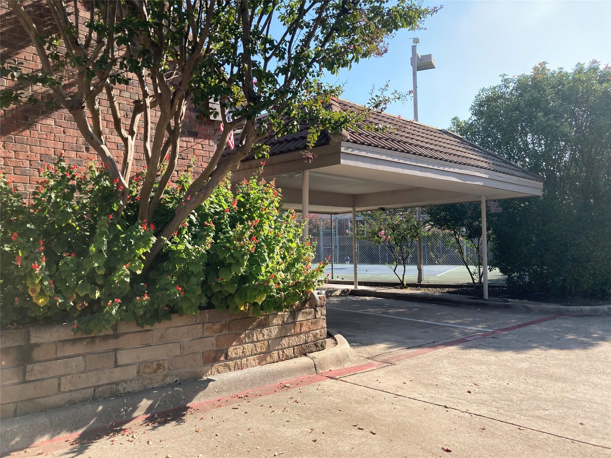 18240 Midway Road Dallas TX 75287
