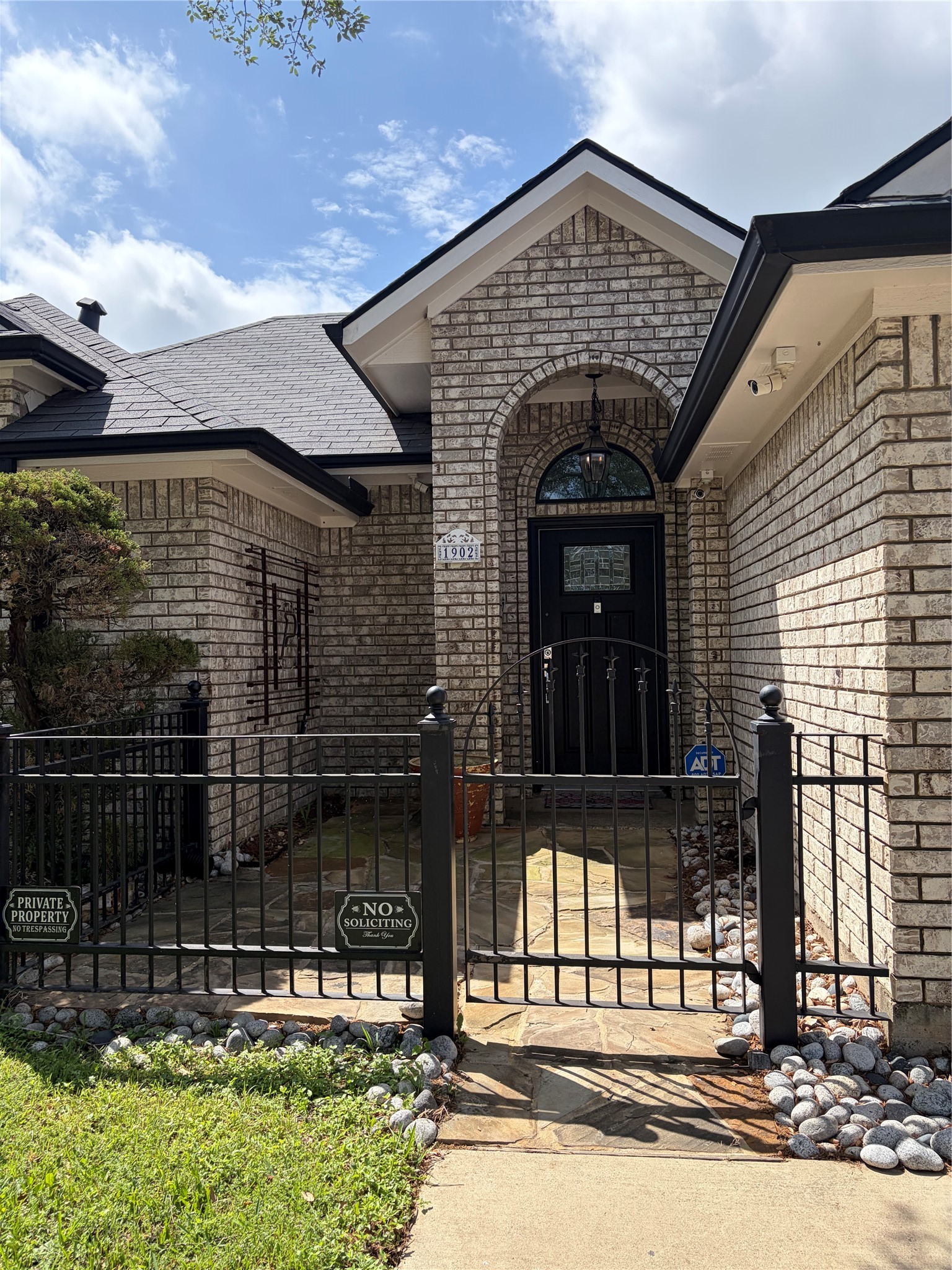1902 High Meadow Drive Garland TX 75040
