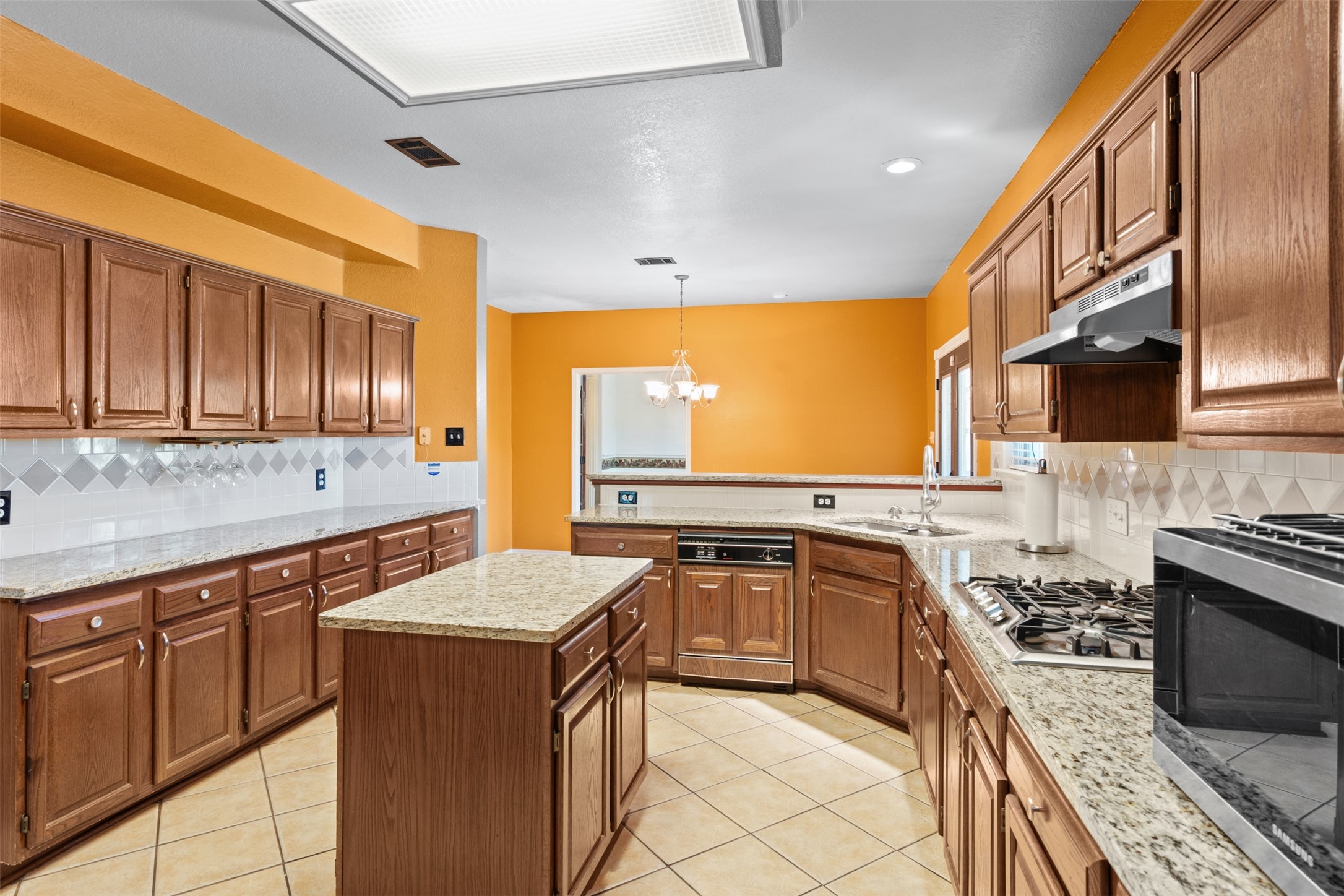 2713 Water Oak Drive Grand Prairie TX 75052