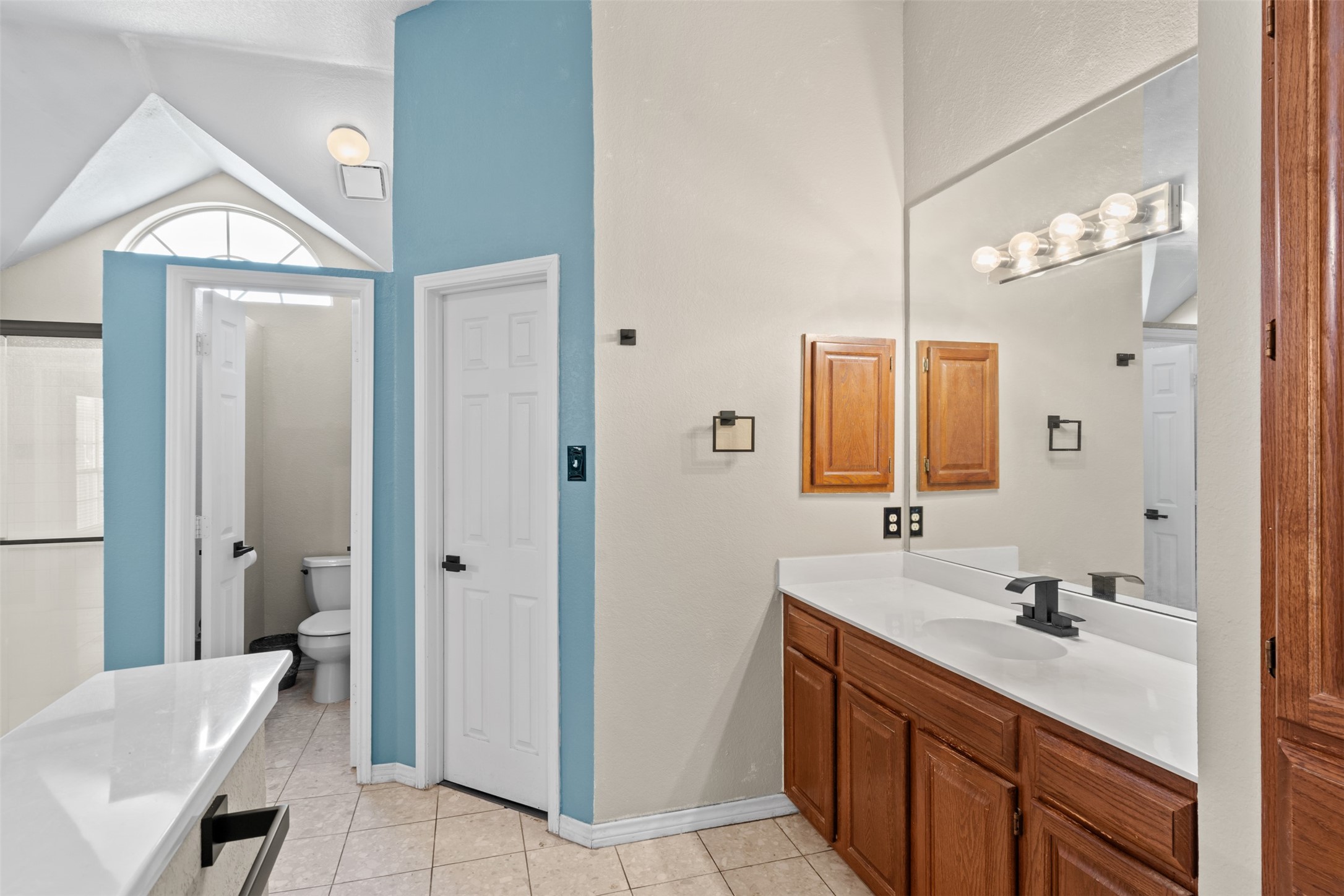 2713 Water Oak Drive Grand Prairie TX 75052