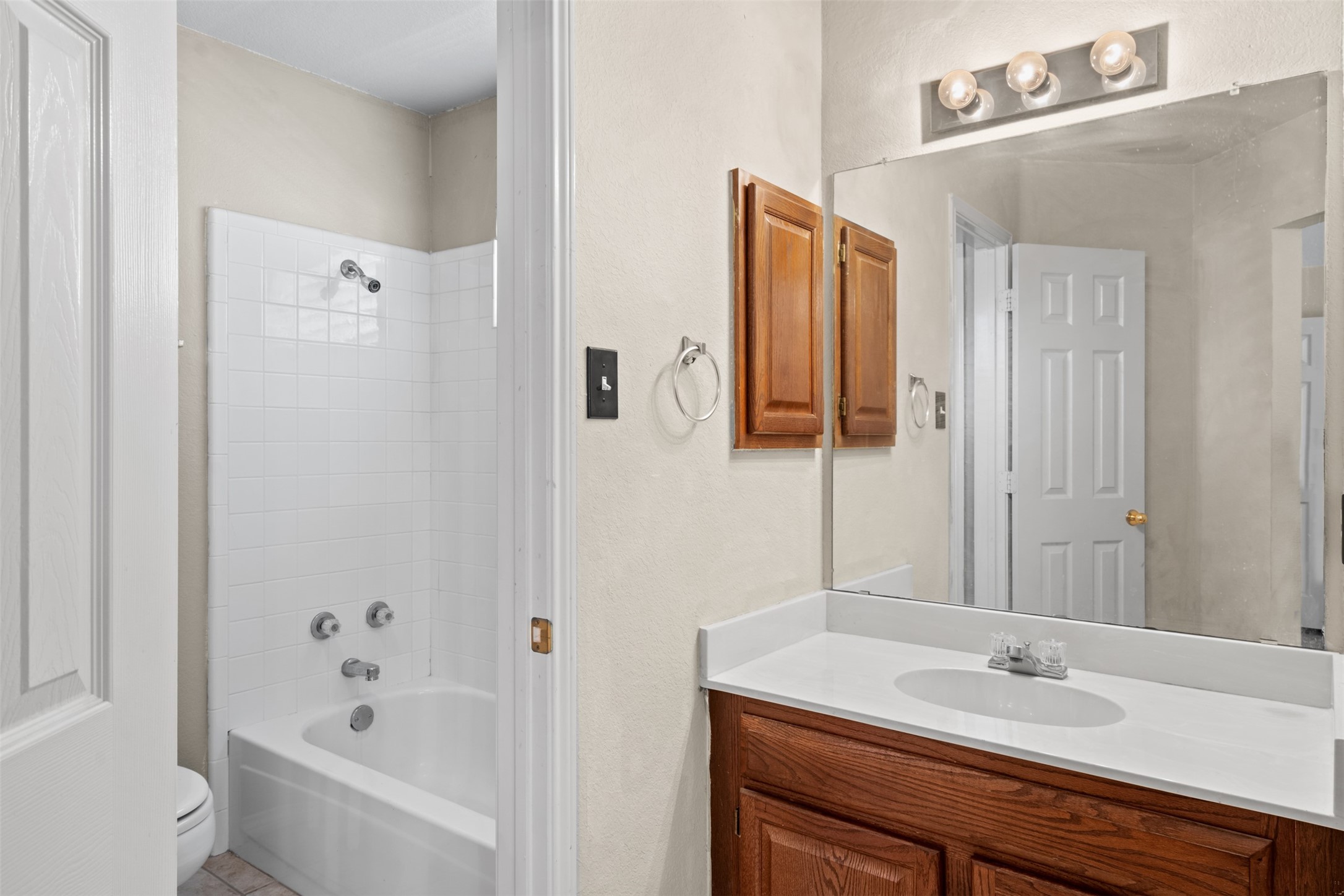 2713 Water Oak Drive Grand Prairie TX 75052