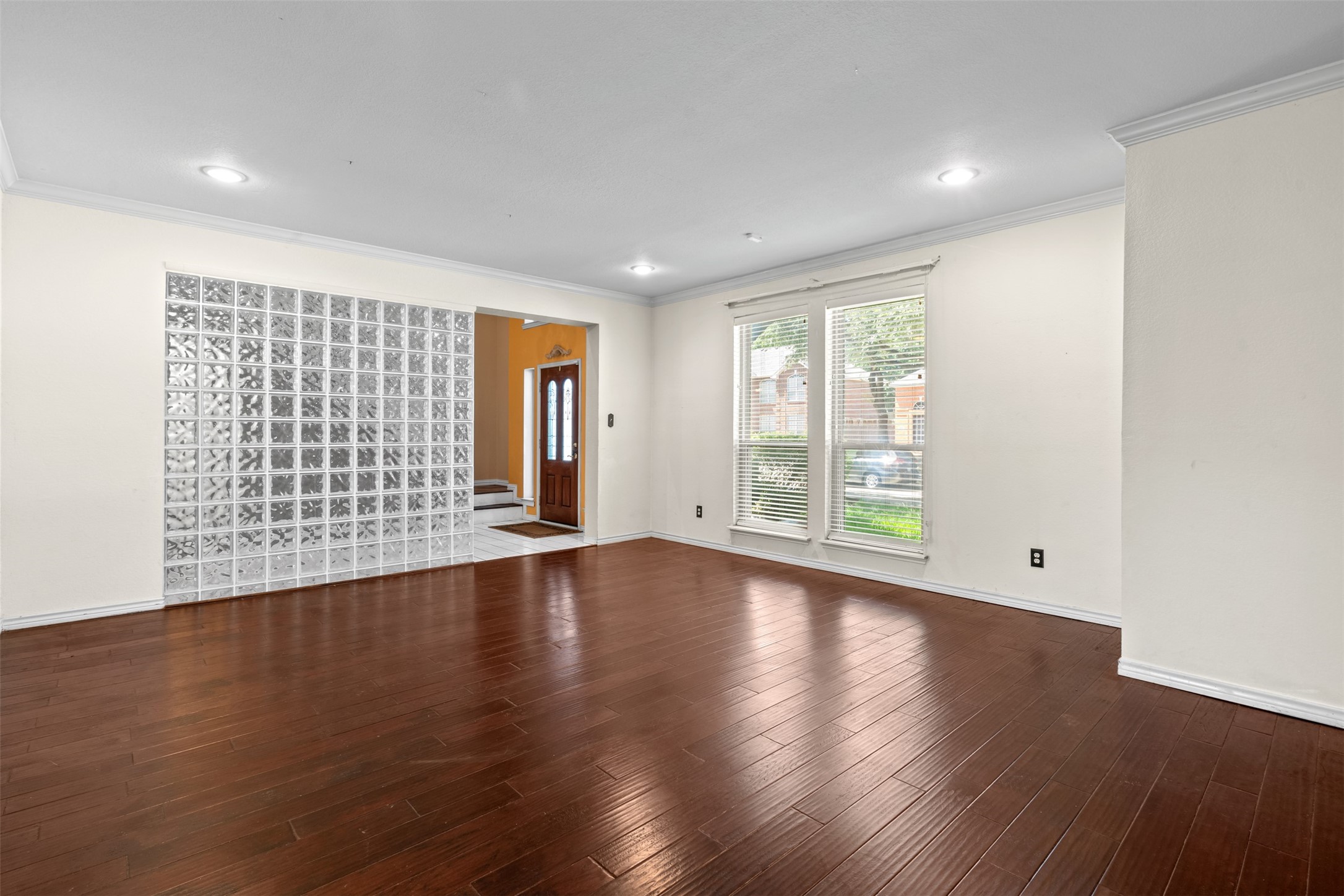 2713 Water Oak Drive Grand Prairie TX 75052