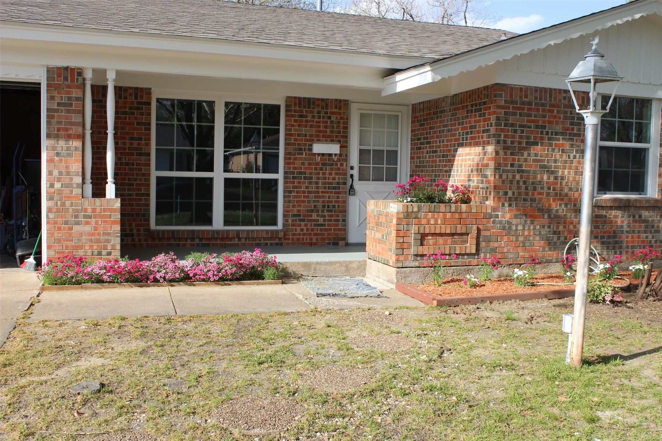 1807 W Scott Street Sherman TX 75092