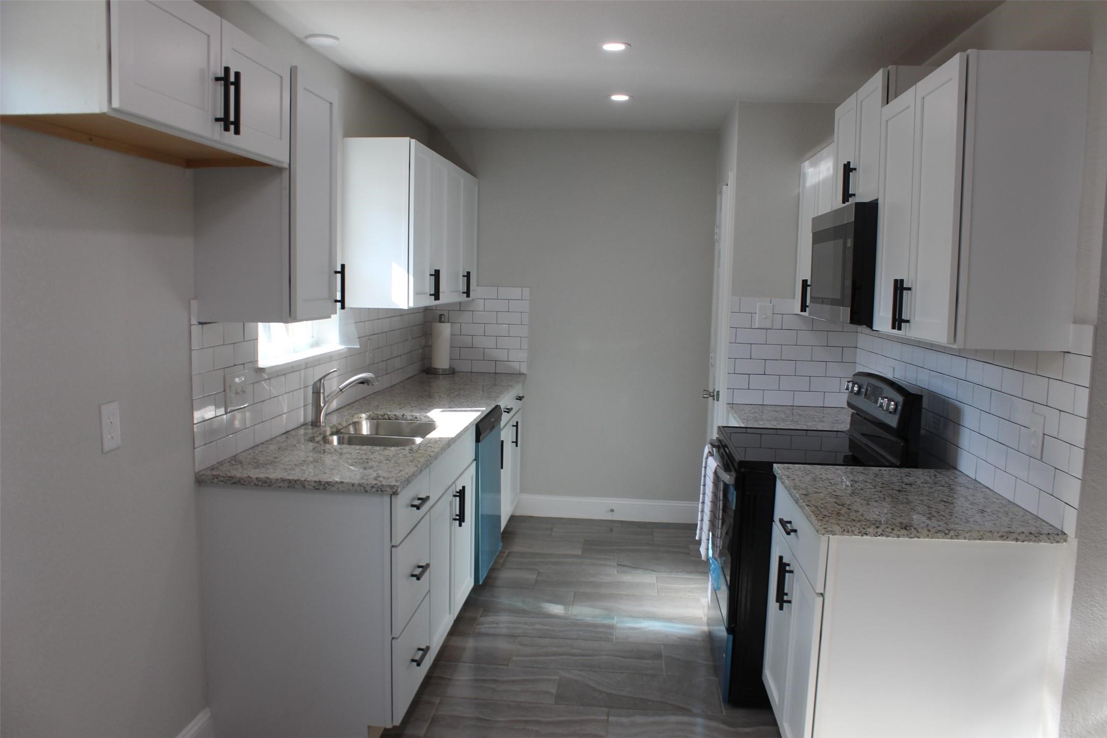 1807 W Scott Street Sherman TX 75092