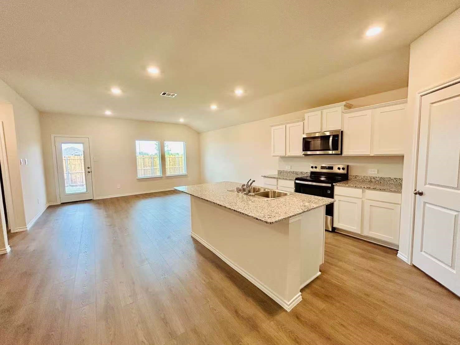 4331 Rendezvous Way Sherman TX 75090